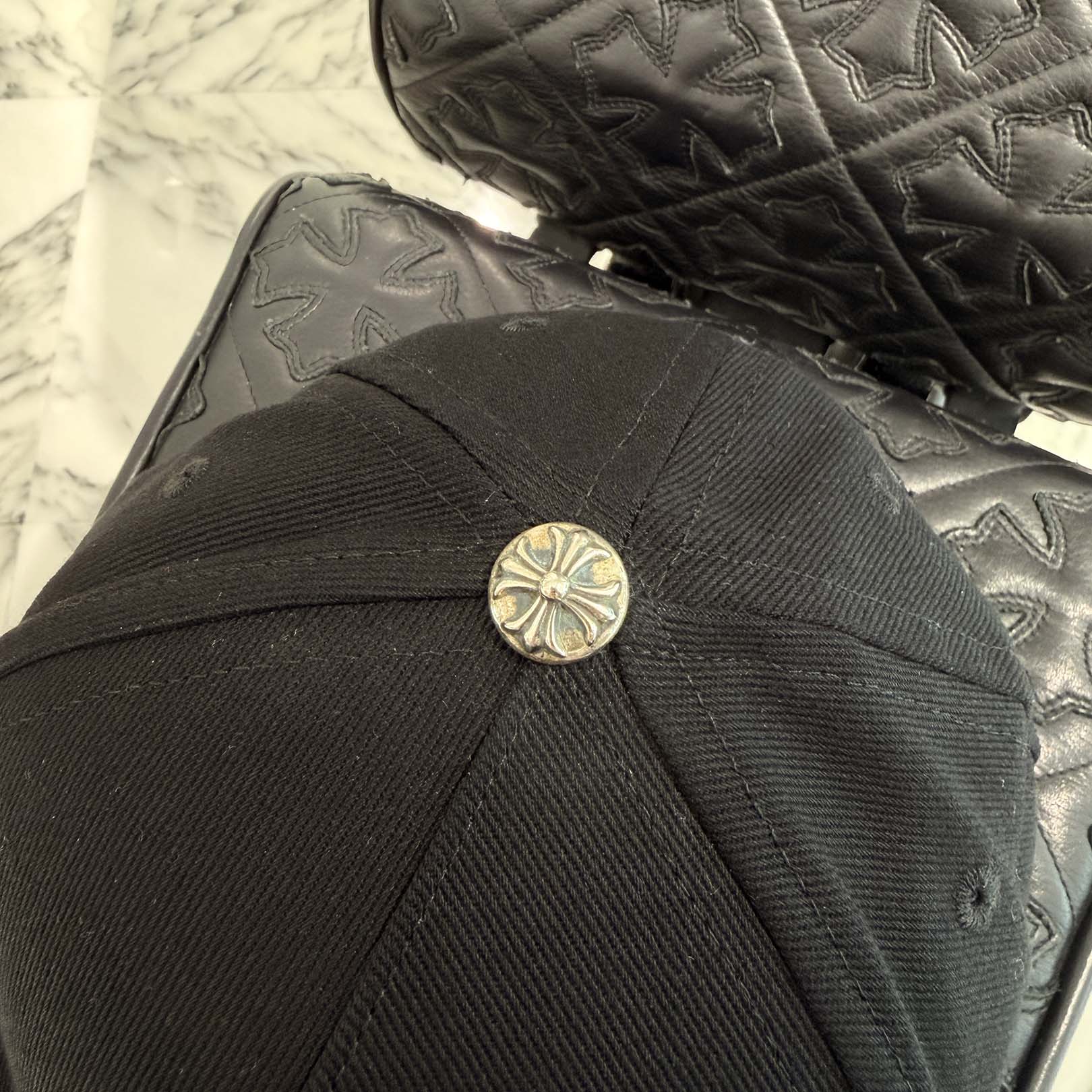 CHROME HEARTS RS3 Cross Embroidery Trucker Cap Size ONE SIZE (53-60) クロムハーツ RS3クロス刺繡 トラッカーキャップ ONE SIZE (53-60)