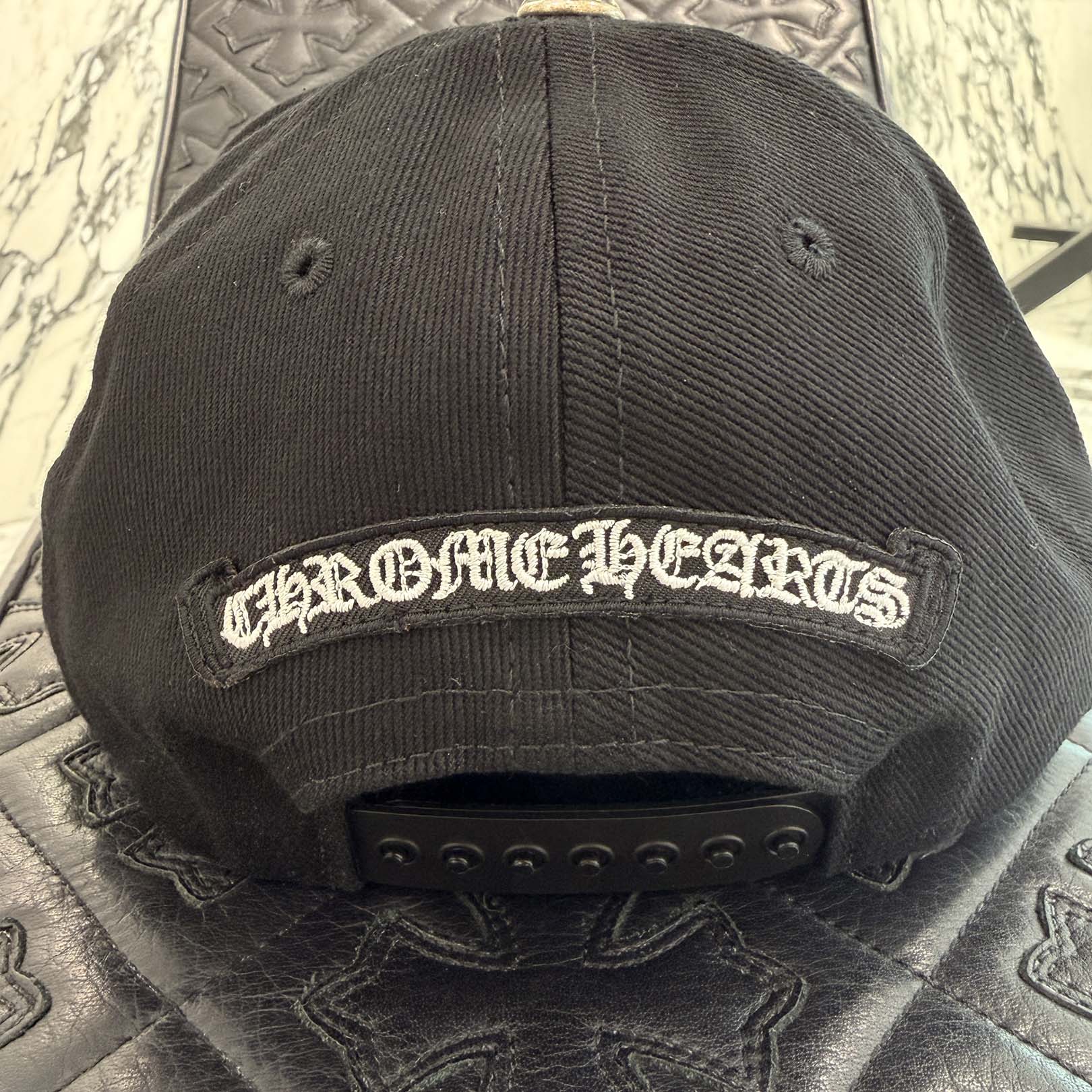 CHROME HEARTS RS3 Cross Embroidery Trucker Cap Size ONE SIZE (53-60) クロムハーツ RS3クロス刺繡 トラッカーキャップ ONE SIZE (53-60)
