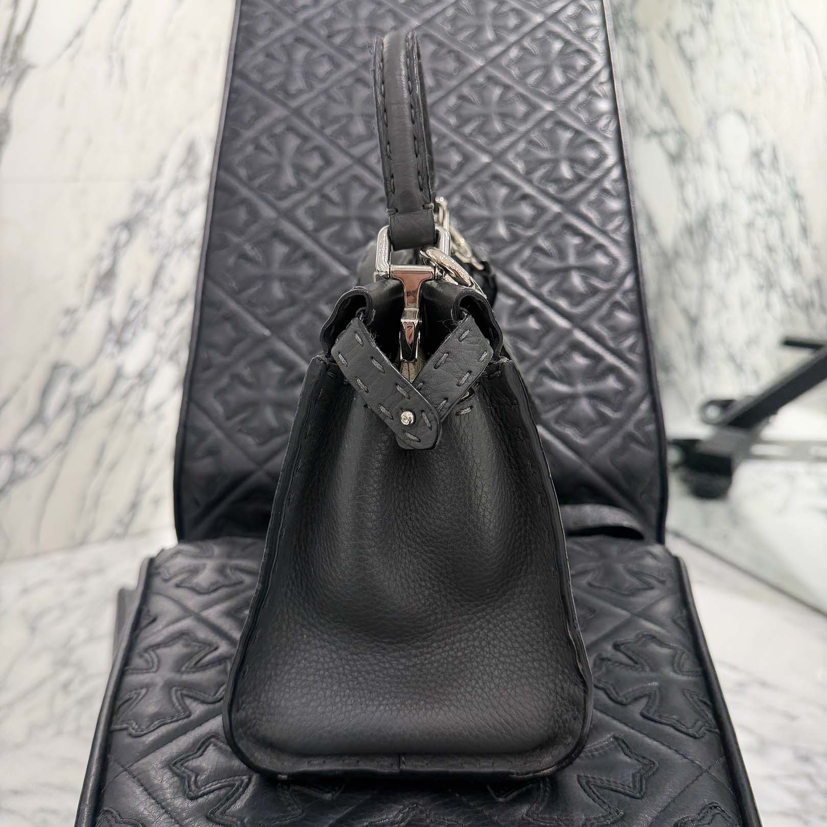 FENDI Peekaboo Medium Leather Hand Bag 8BN244 フェンディ ピーカブー ミニ レザーハンドバッグ
