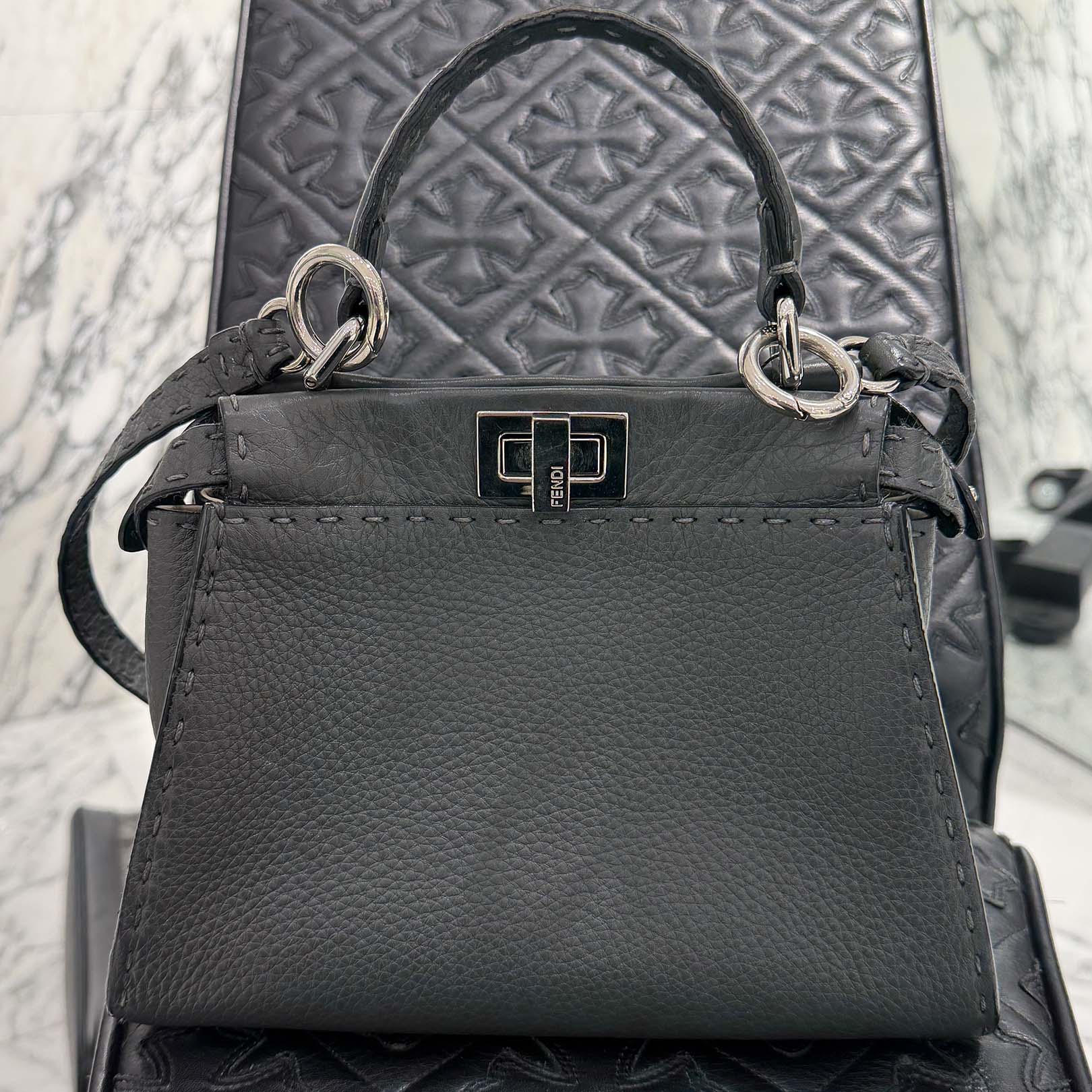 FENDI Peekaboo Medium Leather Hand Bag 8BN244 フェンディ ピーカブー ミニ レザーハンドバッグ