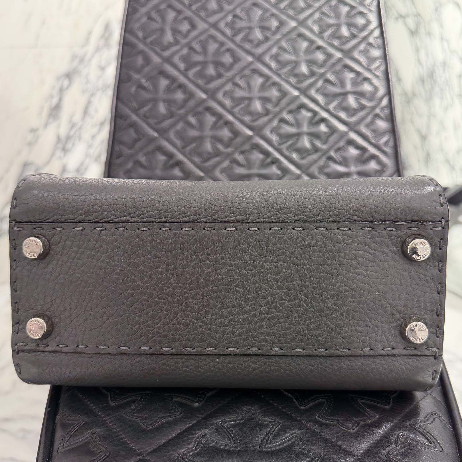 FENDI Peekaboo Medium Leather Hand Bag 8BN244 フェンディ ピーカブー ミニ レザーハンドバッグ