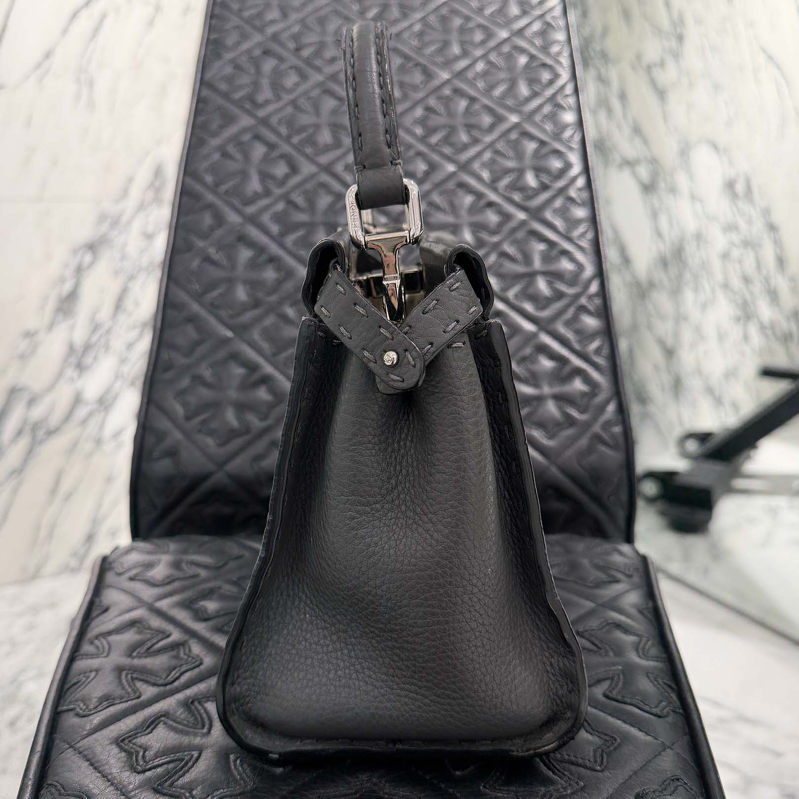 FENDI Peekaboo Medium Leather Hand Bag 8BN244 フェンディ ピーカブー ミニ レザーハンドバッグ