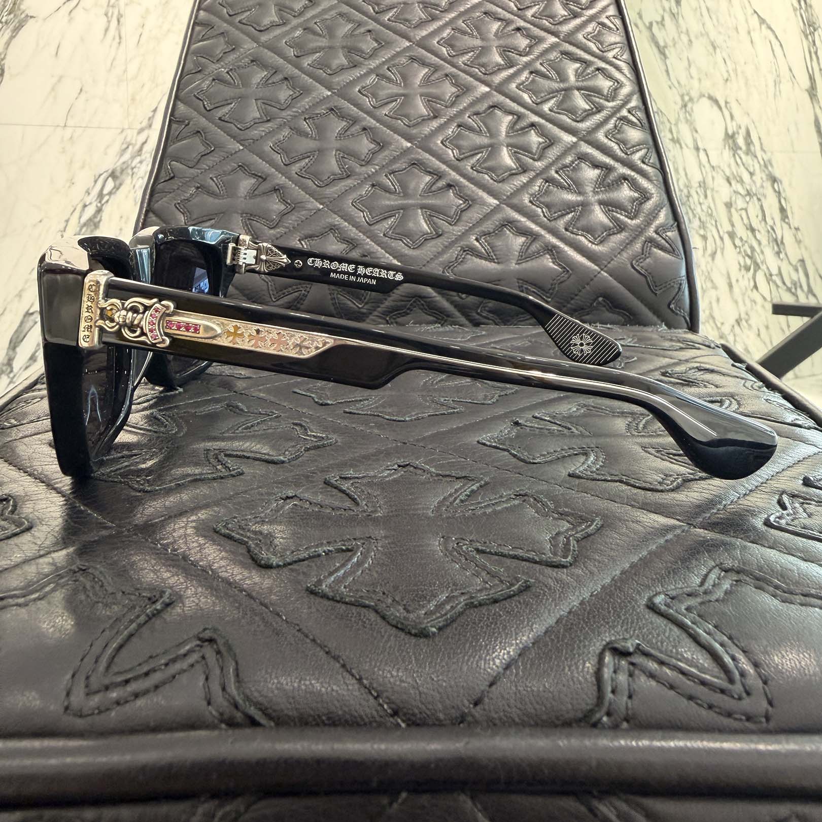 CHROME HEARTS BOX-OFFICER Sunglasses Ruby Dagger Size 56□19-144