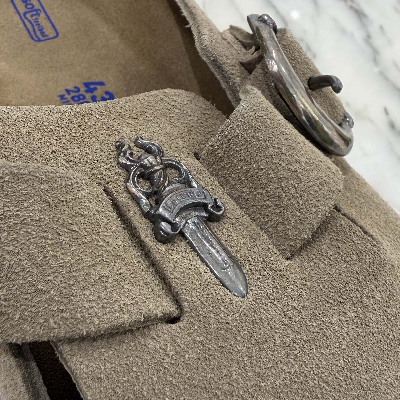 CHROME HEARTS × BIRKENSTOCK Boston Silver Dagger Suede Leather Sandals Size 43(28cm) クロムハーツ × ビルケンストック ボストン シルバーダガー装飾 スエードレザー サンダル サイズ43(28cm)
