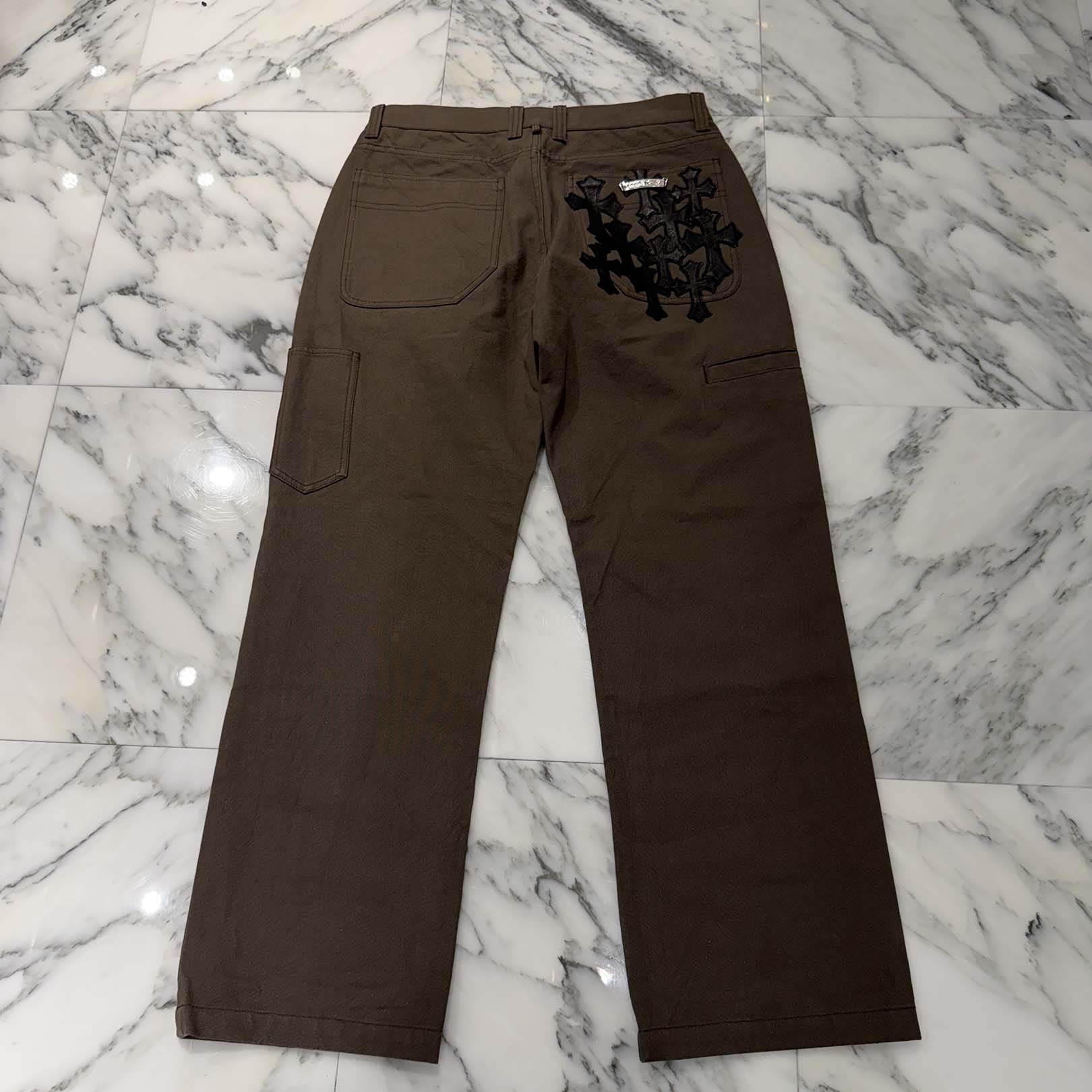 CHROME HEARTS Cemetery Cross Leather Patch Cotton Cargo Pants Size 32 クロムハーツ セメタリー クロス レザー パッチ コットン カーゴ パンツ ブラウン サイズ32