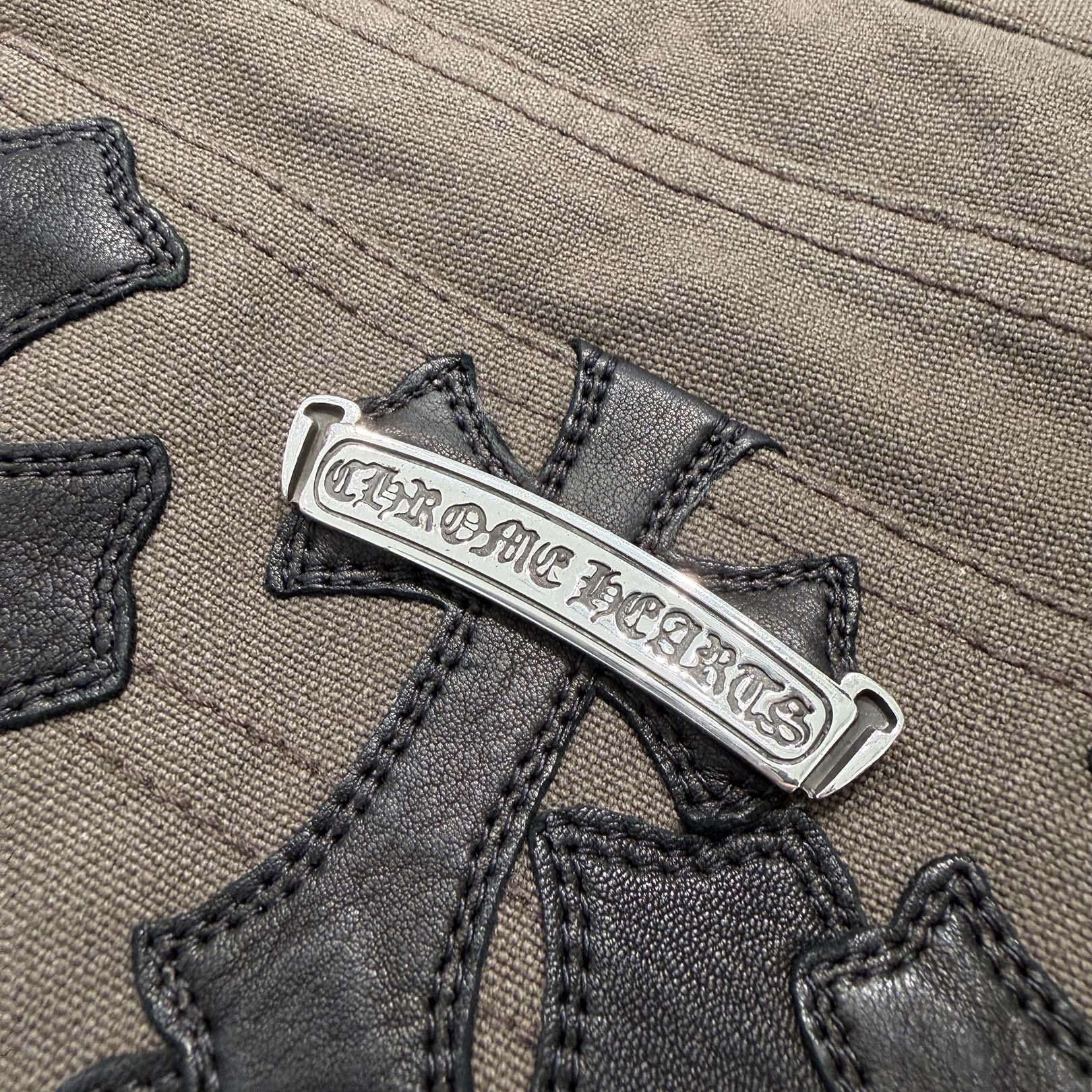 CHROME HEARTS Cemetery Cross Leather Patch Cotton Cargo Pants Size 32 クロムハーツ セメタリー クロス レザー パッチ コットン カーゴ パンツ ブラウン サイズ32