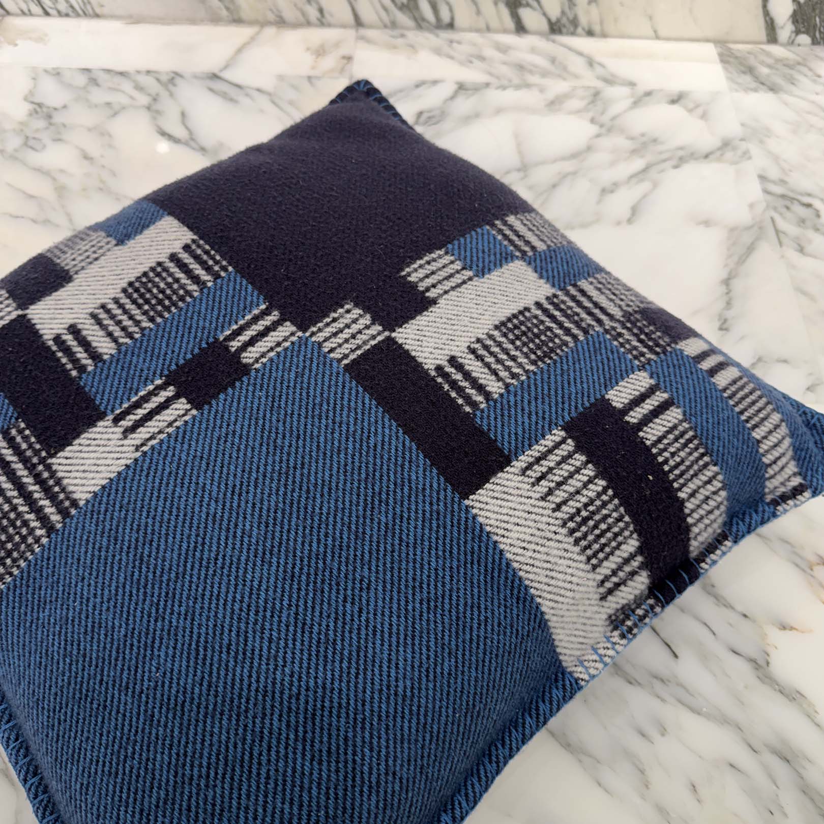 HERMES 2024SS Avalon Paper Block Cushion エルメス アヴァロン・ペーパーブロック クッション