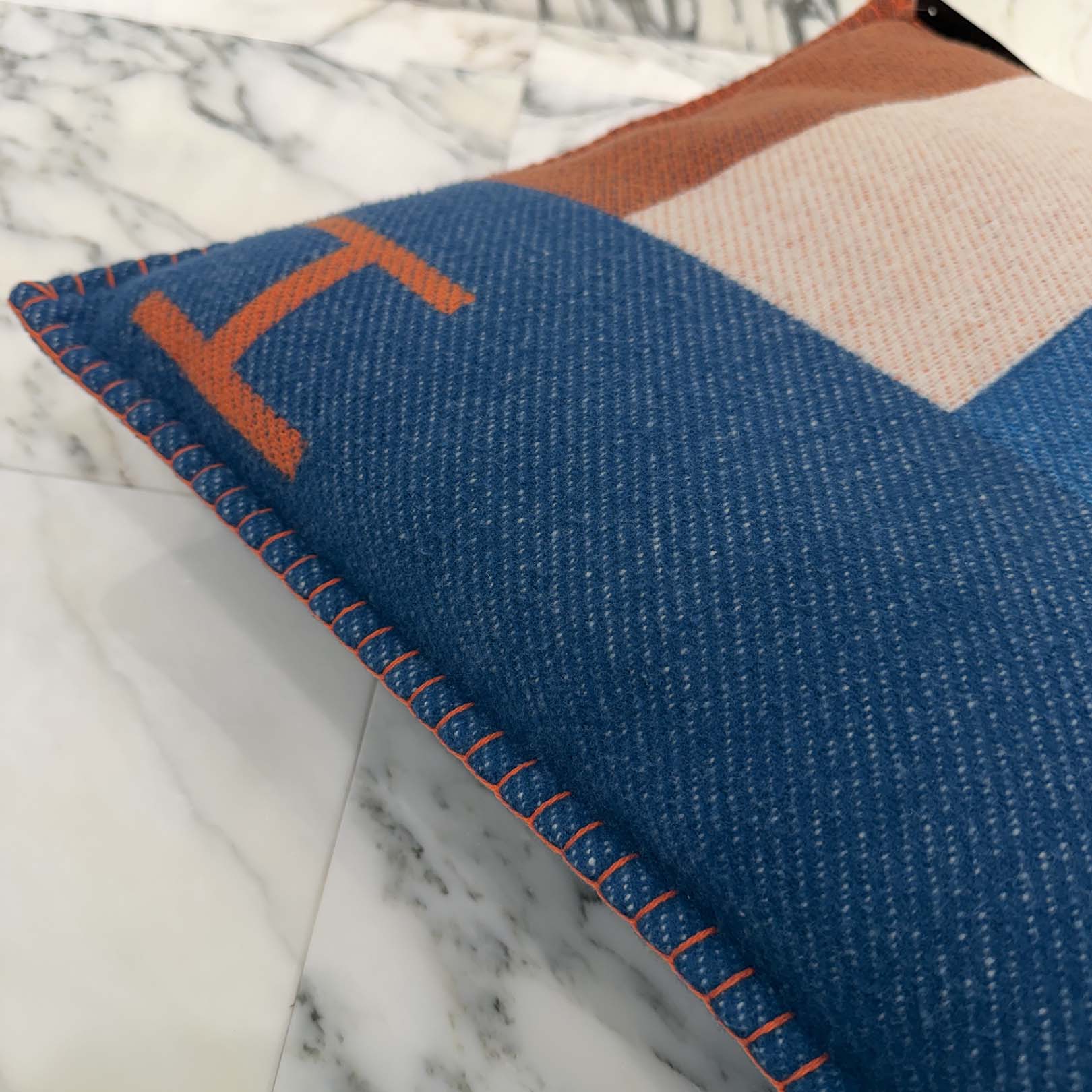 HERMES 2025SS Avalon Piano Cushion A9766926 エルメス アヴァロン・ピアノ クッション