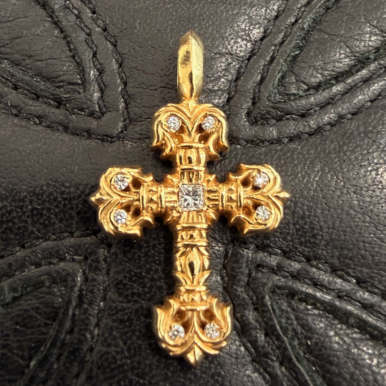 CHROME HEARTS 22K Tiny Filigree Cross Pave Diamond Pendent Top クロムハーツ 22K タイニー フィリグリークロス パヴェダイヤモンド ペンダント トップ