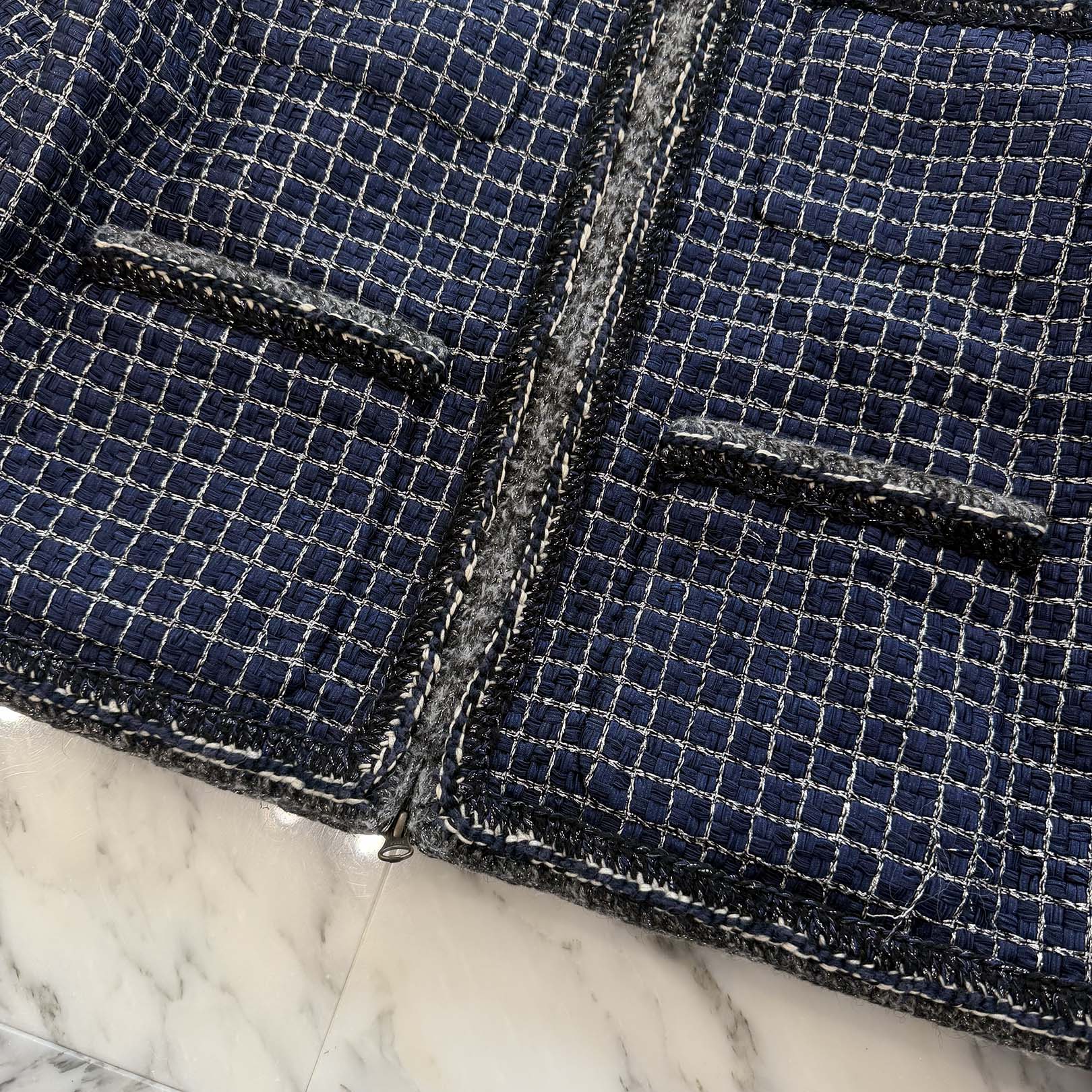 CHANEL 2017AW " Paris Cosmopolite " Metallic Silver Tweed Jacket P56897V31864 Size 52 シャネル "パリ コスモポリト" メタリックシルバーツイードジャケット サイズ52