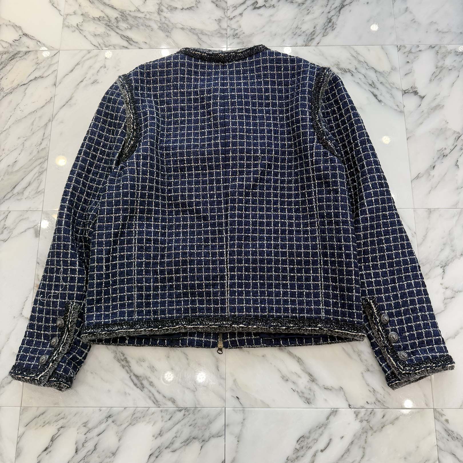 CHANEL 2017AW " Paris Cosmopolite " Metallic Silver Tweed Jacket P56897V31864 Size 52 シャネル "パリ コスモポリト" メタリックシルバーツイードジャケット サイズ52