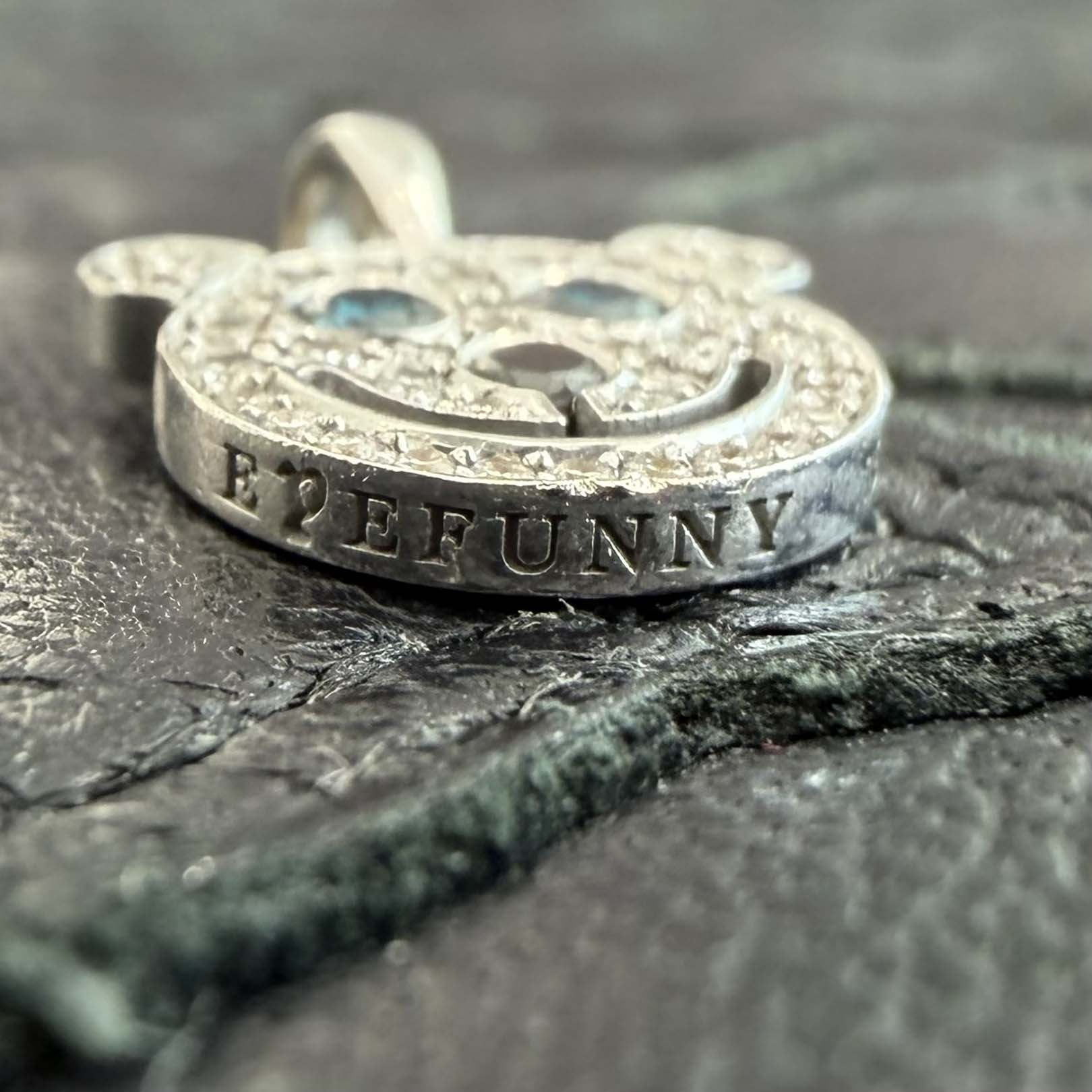 EYEFUNNY 18K WG Smile Bear Blue Diamond Eyes Charm 