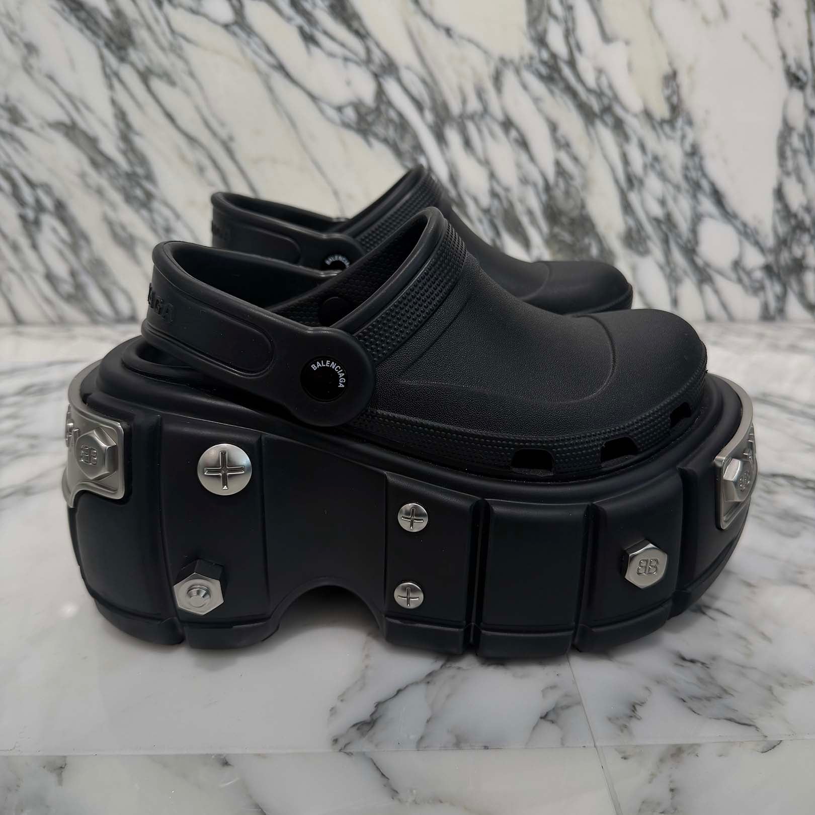 BALENCIAGA × Crocs 2022SS Hard Crocs Sandals 687398 Size 35 (23.0