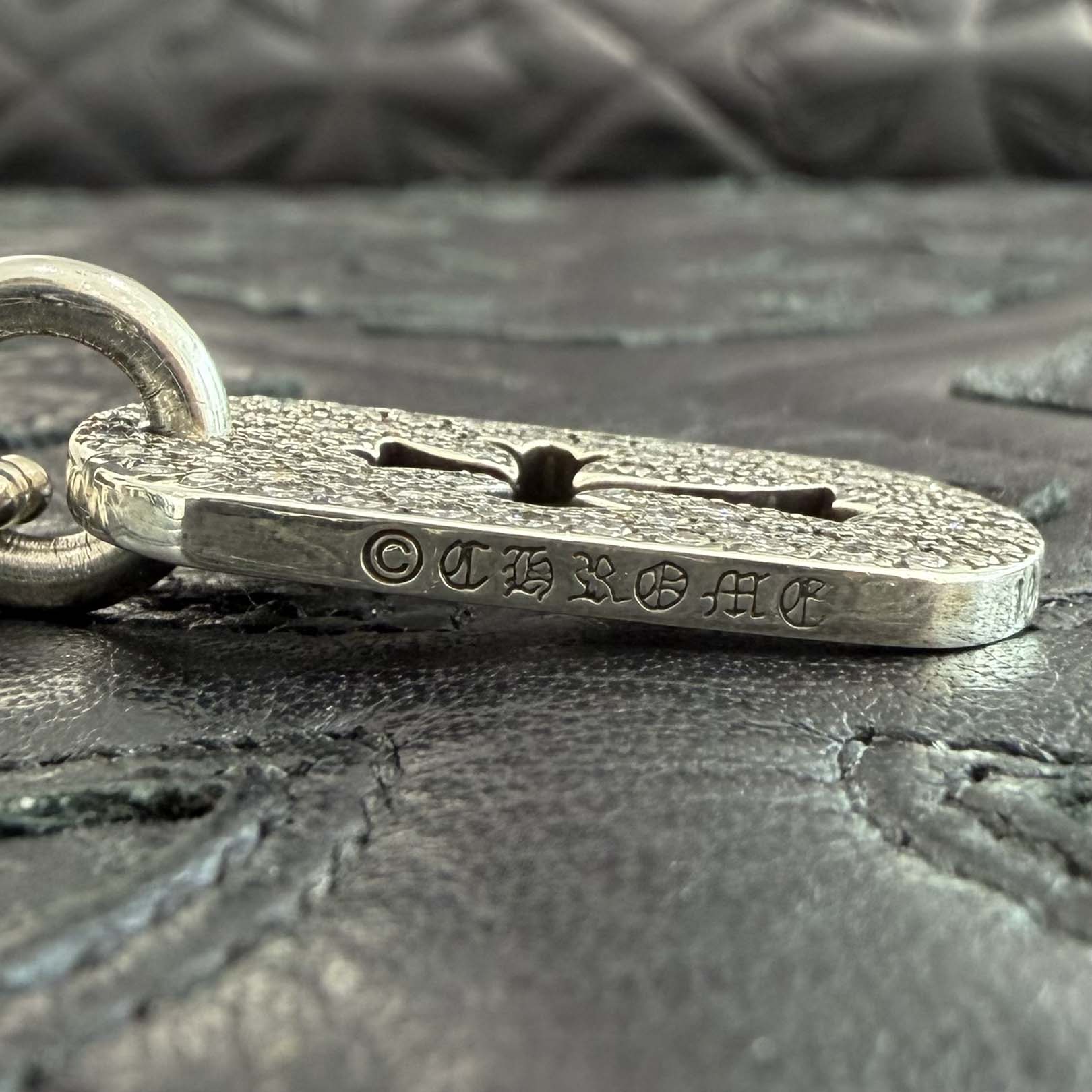 CHROME HEARTS Cut Out Cross Dock Tag Small Pendant Charm Pave Diamond クロムハーツ カットアウトクロス ドッグタグ スモール ペンダントチャーム パヴェダイヤモンド