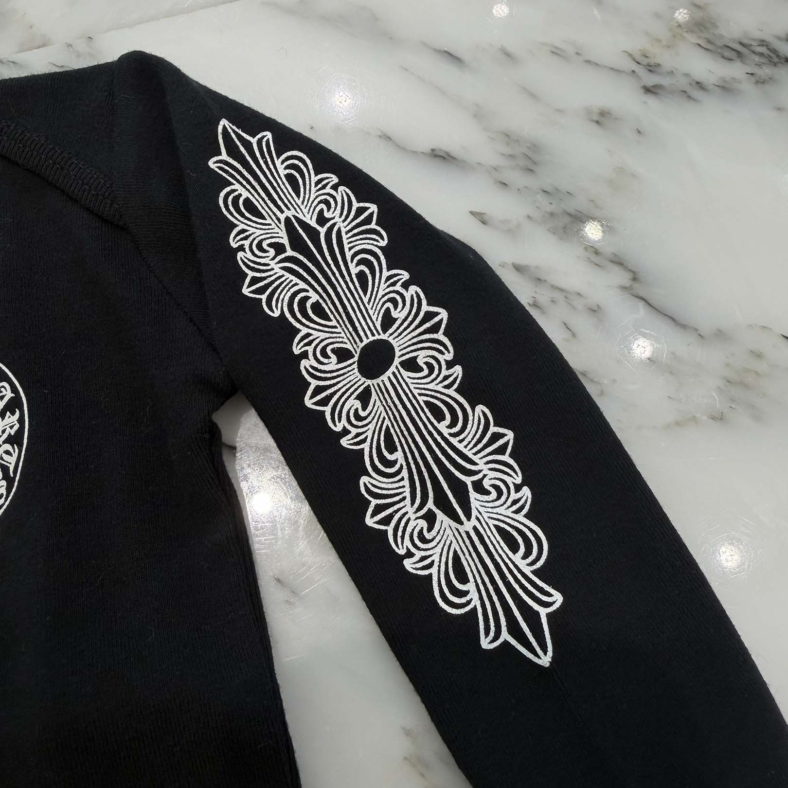 CHROME HEARTS Floral Cross Back Horseshoe Long Sleeve Rompers Size 12months クロムハーツ フローラルクロス バックホースシュー 長袖ロンパース サイズ12months