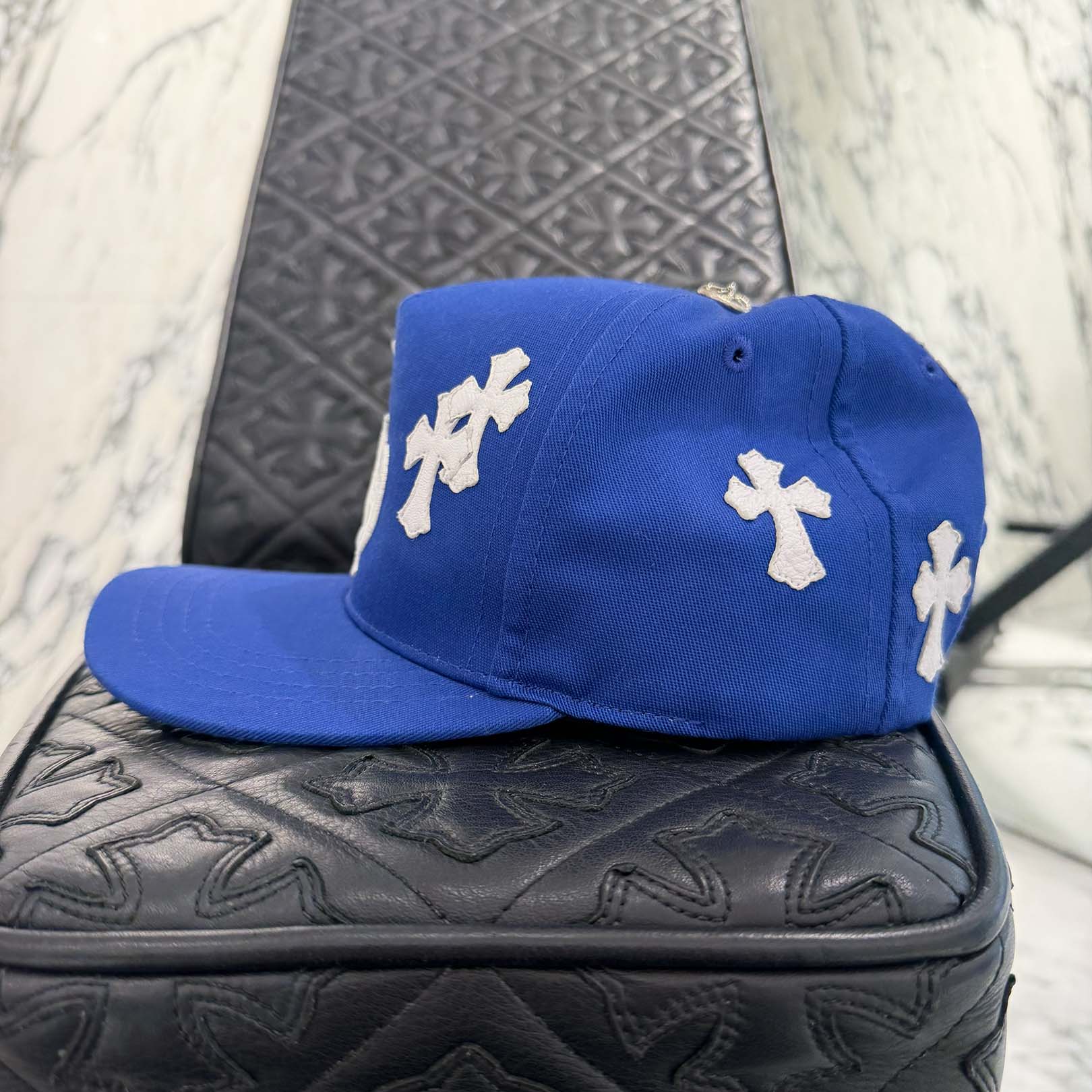 CHROME HEARTS Cemetery Cross Patch Trucker Cap Size ONE SIZE (53-60) クロムハーツ セメタリークロス トラッカーキャップ ONE SIZE (53-60)