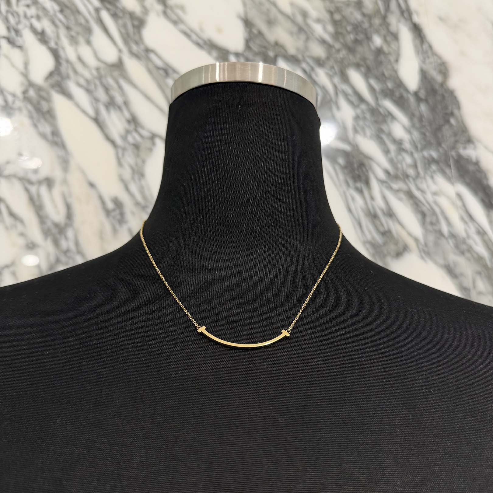 Tiffany Co. 18K YG T Smile Pendant " Small " 60011679 ティファニー 18K イエローゴールド T スマイル ペンダント " スモール "