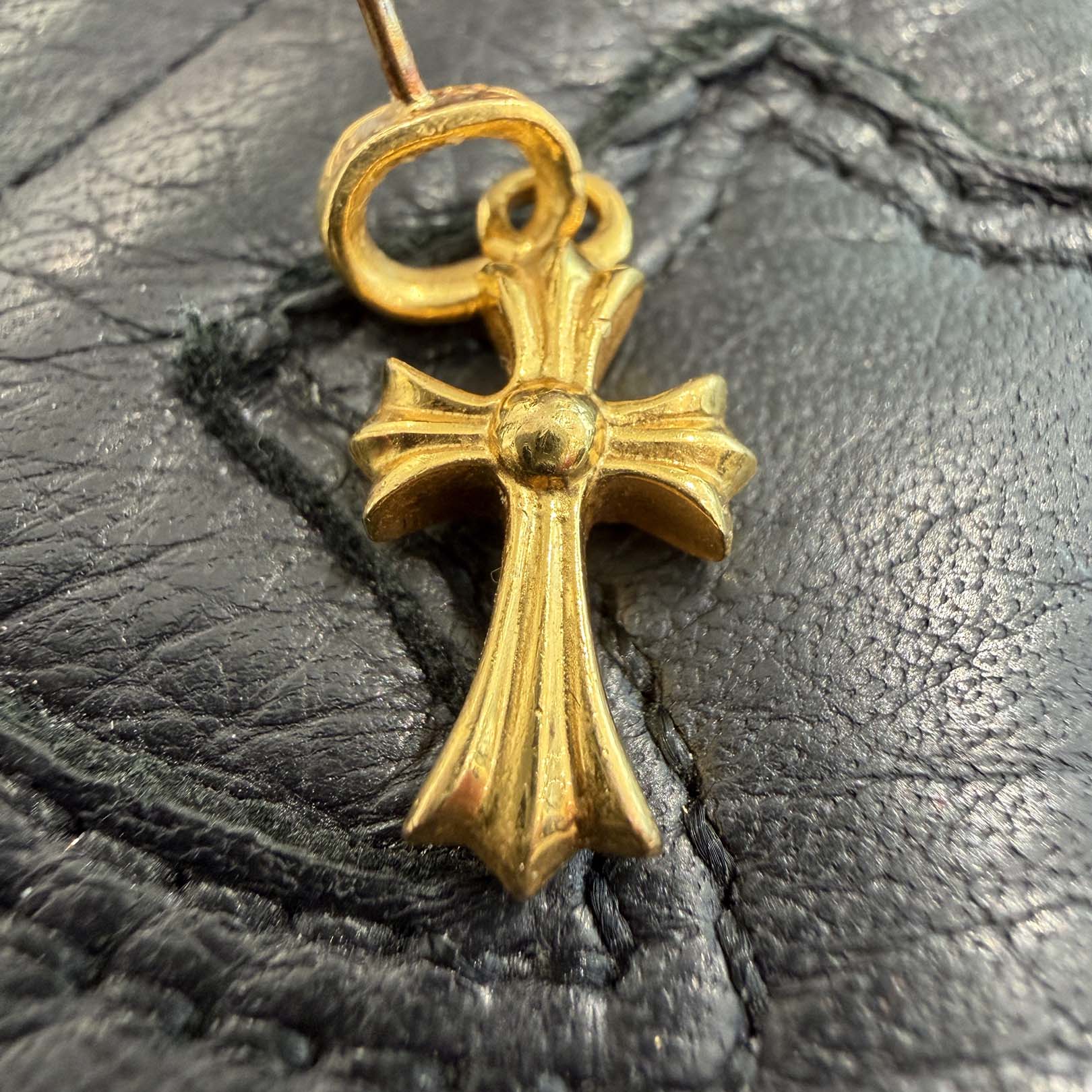 CHROME HEARTS 22K BABY FAT CROSS Earring Pave Diamond クロムハーツ 22K ベイビーファットクロス ピアス パヴェダイヤモンド