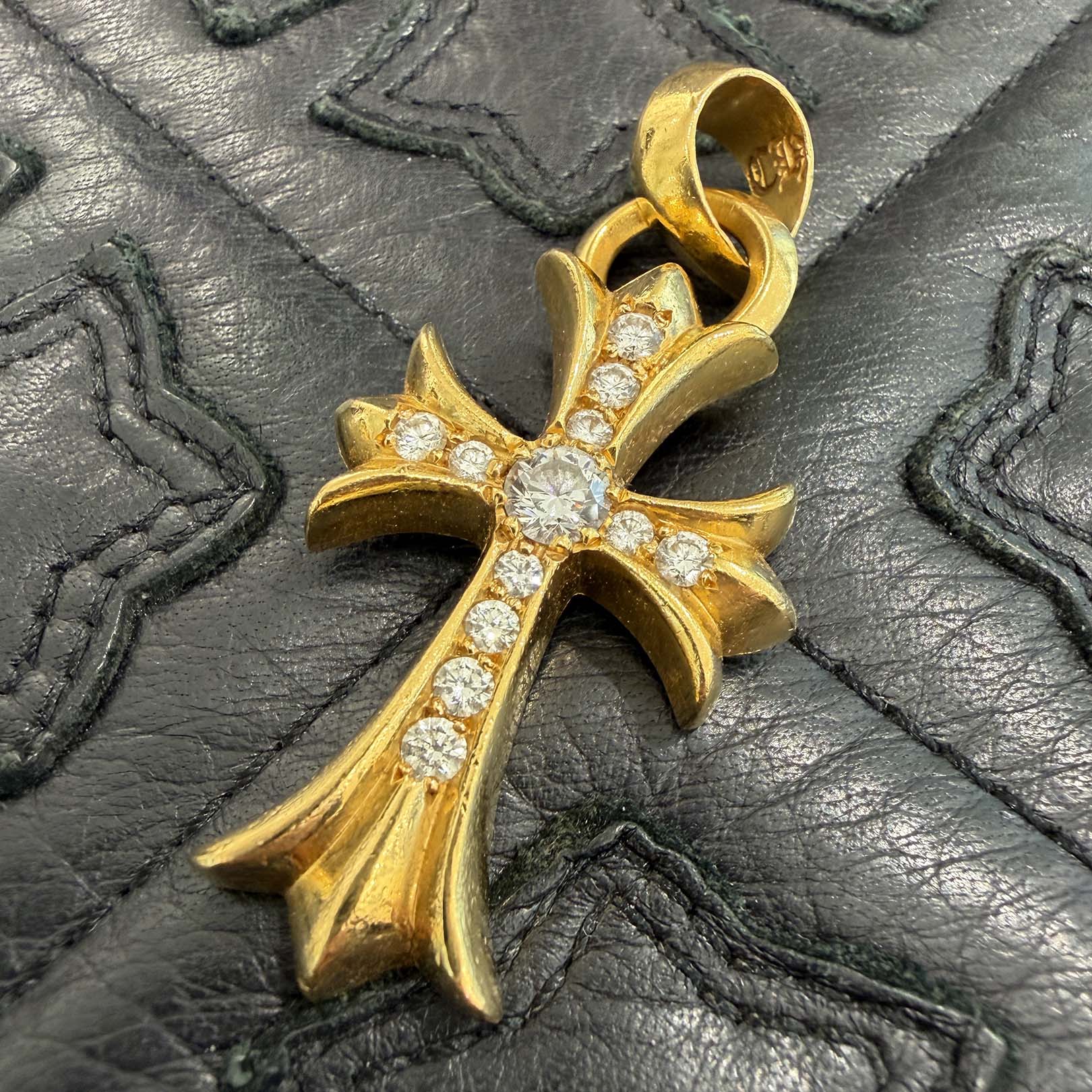 CHROME HEARTS 22K Small CH Cross Pave Diamond With Bail Pendent