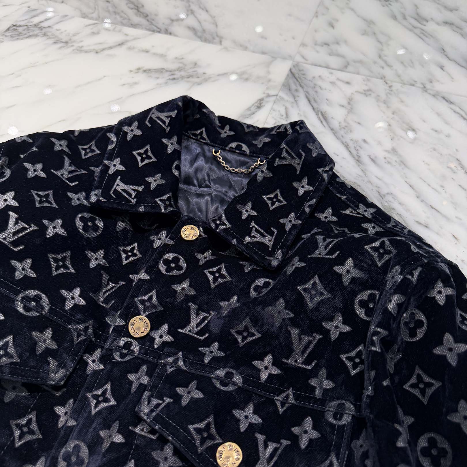 LOUIS VUITTON 2024SS Monogram Bleached Velour Denim Jacket HQA02W Size 46 ルイヴィトン モノグラム ブリーチ ベロア デニム ジャケット サイズ46