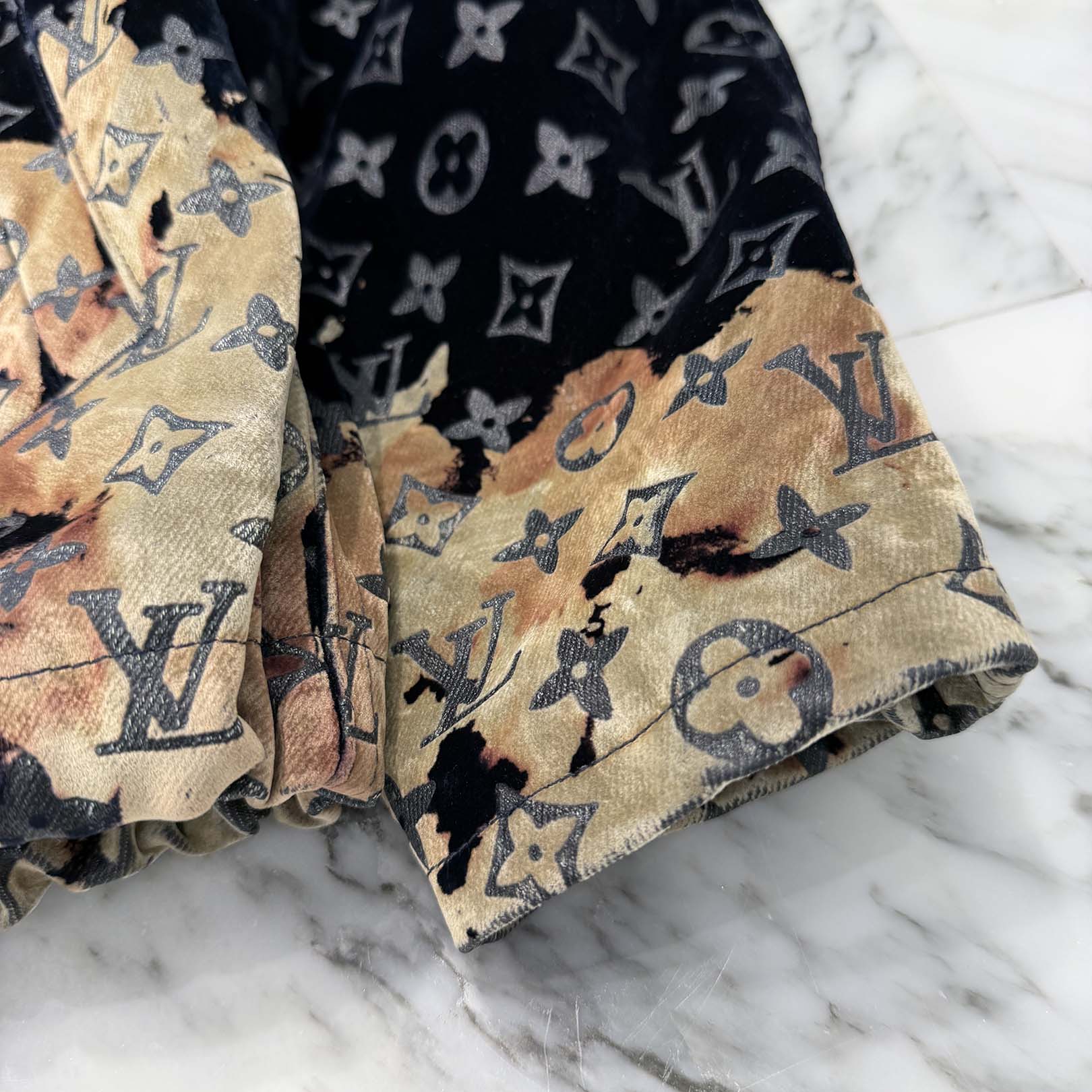 LOUIS VUITTON 2024SS Monogram Bleached Velour Denim Jacket HQA02W Size 46 ルイヴィトン モノグラム ブリーチ ベロア デニム ジャケット サイズ46