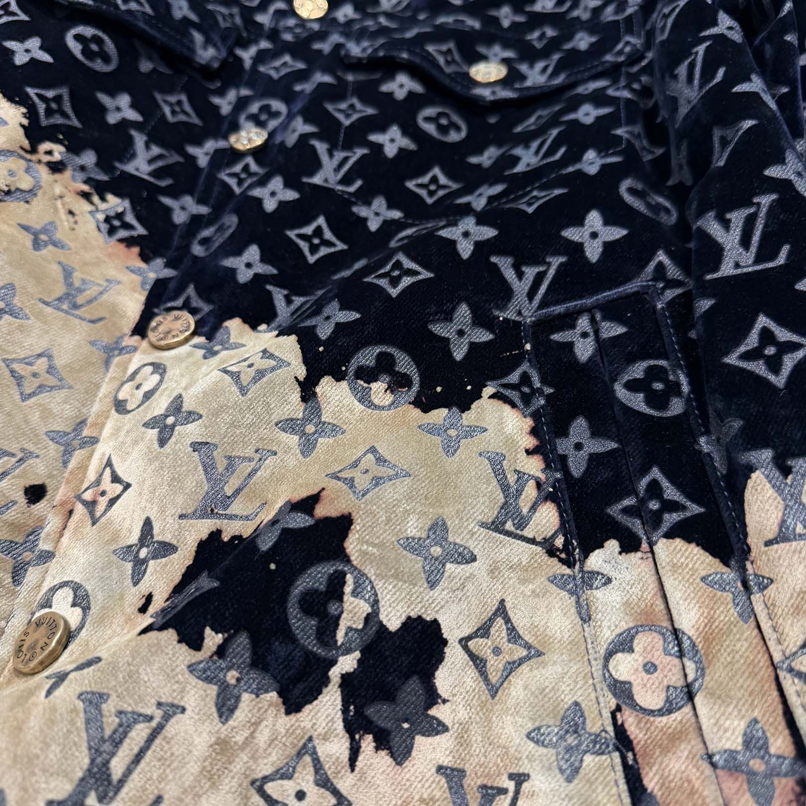 LOUIS VUITTON 2024SS Monogram Bleached Velour Denim Jacket HQA02W Size 46 ルイヴィトン モノグラム ブリーチ ベロア デニム ジャケット サイズ46