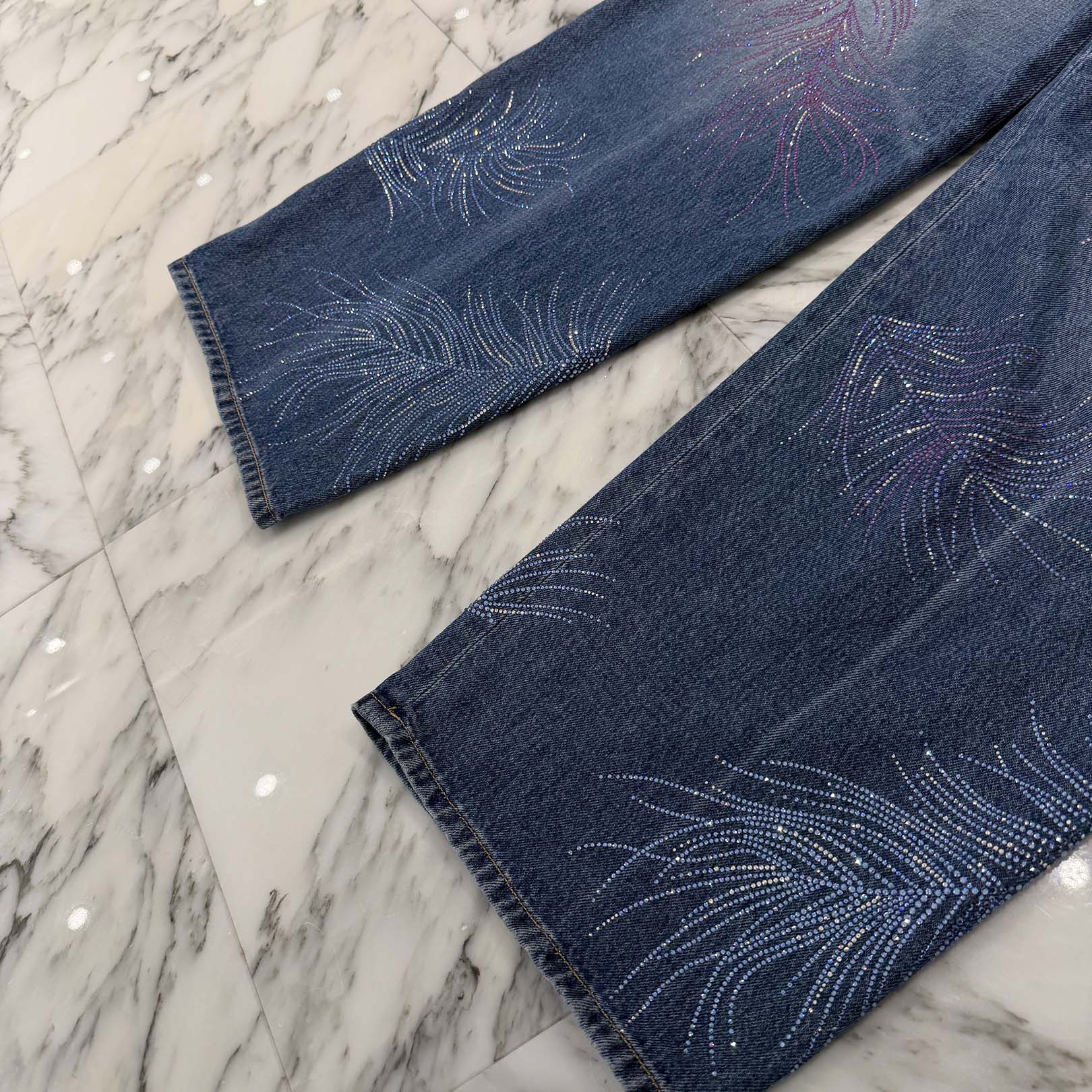 CHANEL 2025SS Feather Motif Rhinestone Wide Denim Pants P79479V71730 Size 38 シャネル フェザーモチーフ ラインストーン ワイドデニムパンツ サイズ38