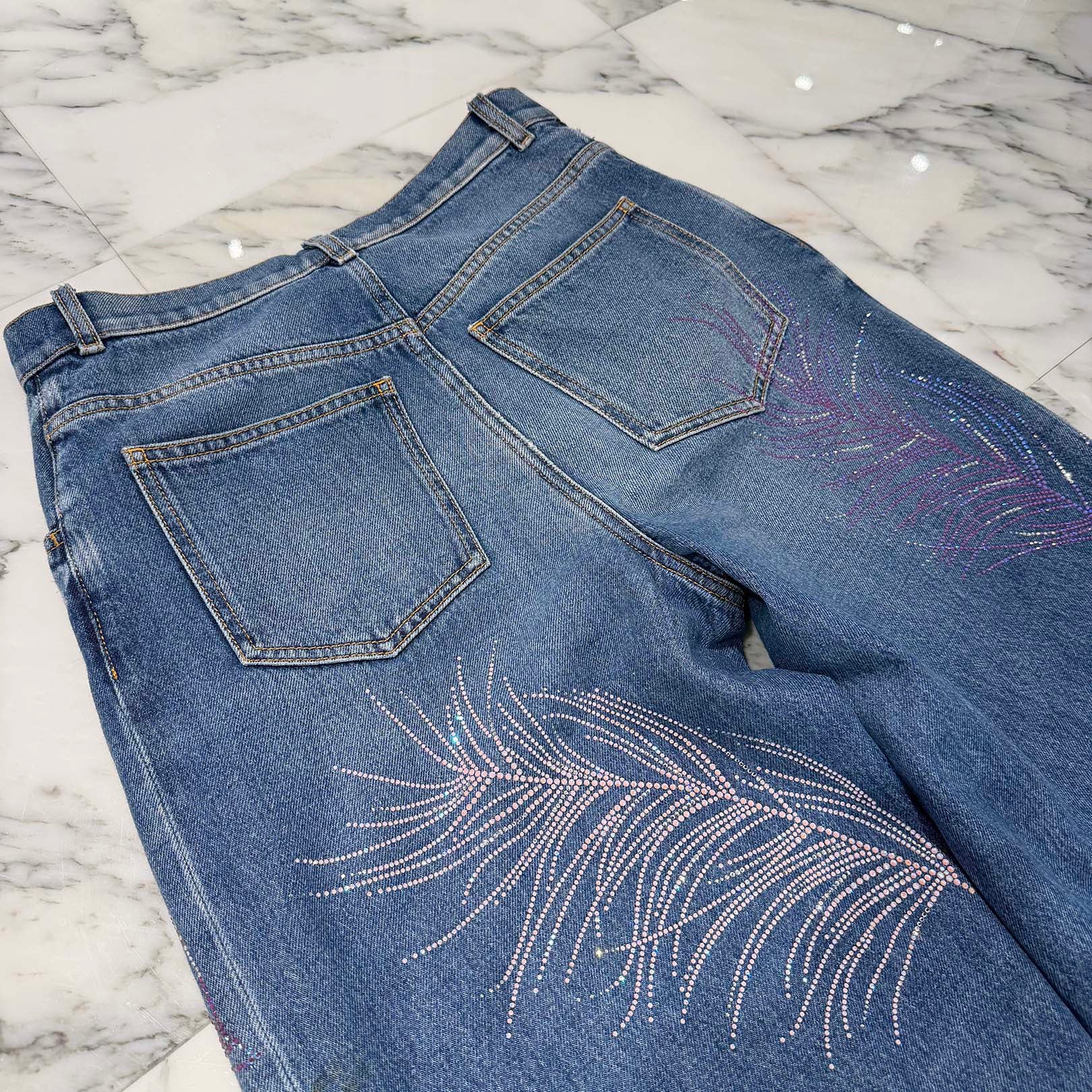 CHANEL 2025SS Feather Motif Rhinestone Wide Denim Pants P79479V71730 Size 38 シャネル フェザーモチーフ ラインストーン ワイドデニムパンツ サイズ38