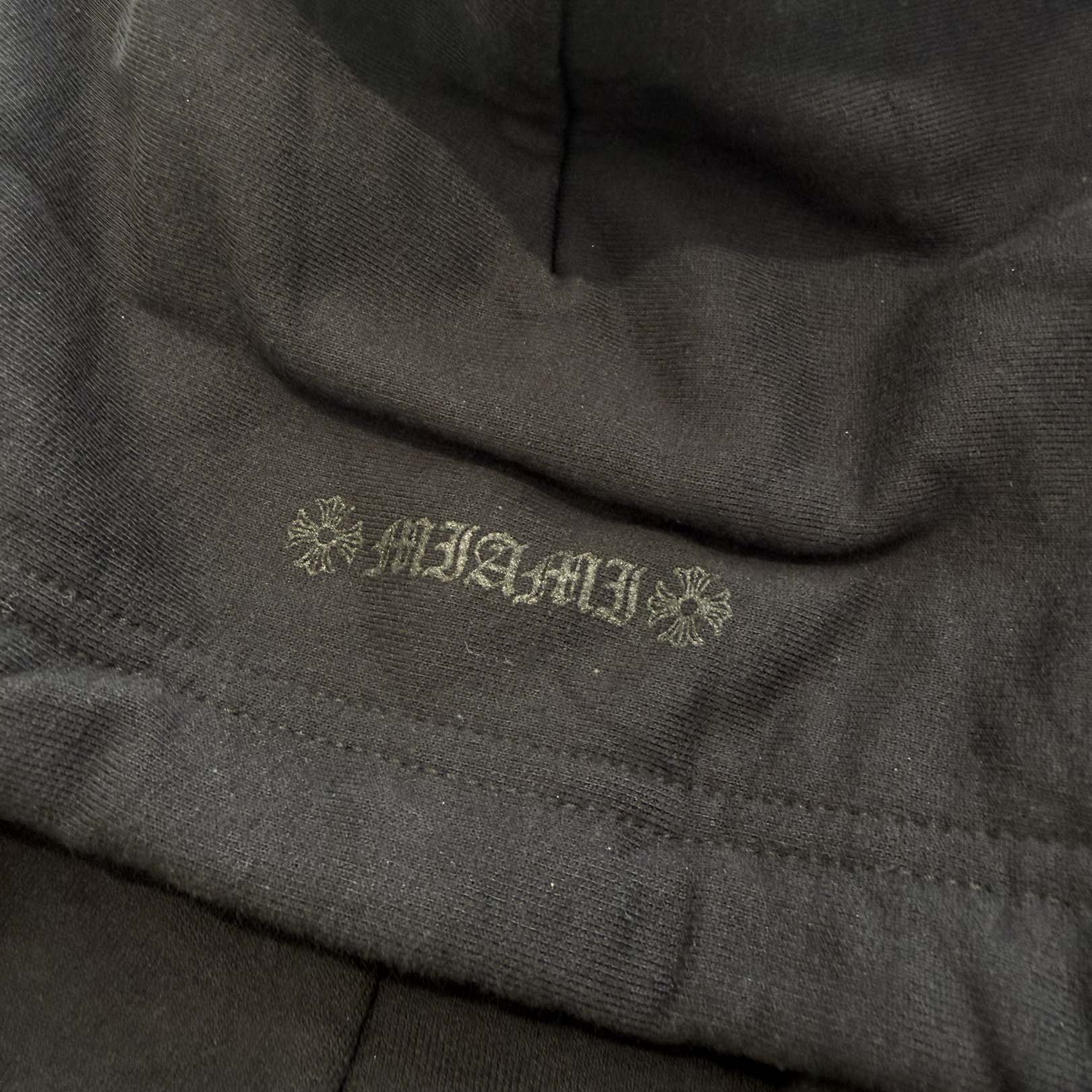 CHROME HEARTS Miami Limited Vertical Logo Cemetery Cross Print Pullover Hoodie Size M クロムハーツ マイアミ限定 ヴァーティカルロゴ セメタリークロスプリント プルオーバーフーディー サイズM