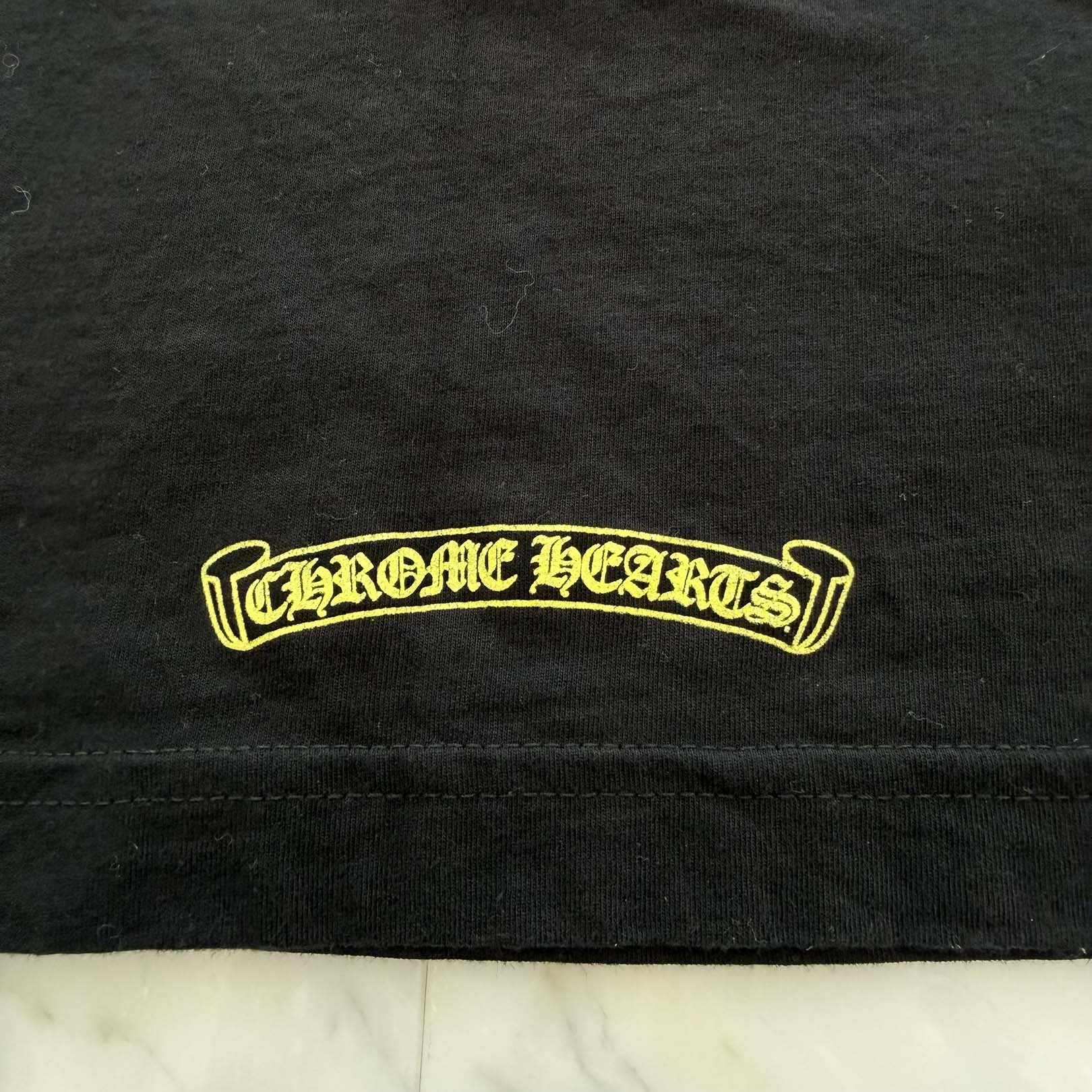 CHROME HEARTS Old English Neck Logo Neon Yellow Long Sleeve Tee Size L クロムハーツ オールドイングリッシュネックロゴネオンイエローロングスリーブTシャツ サイズL