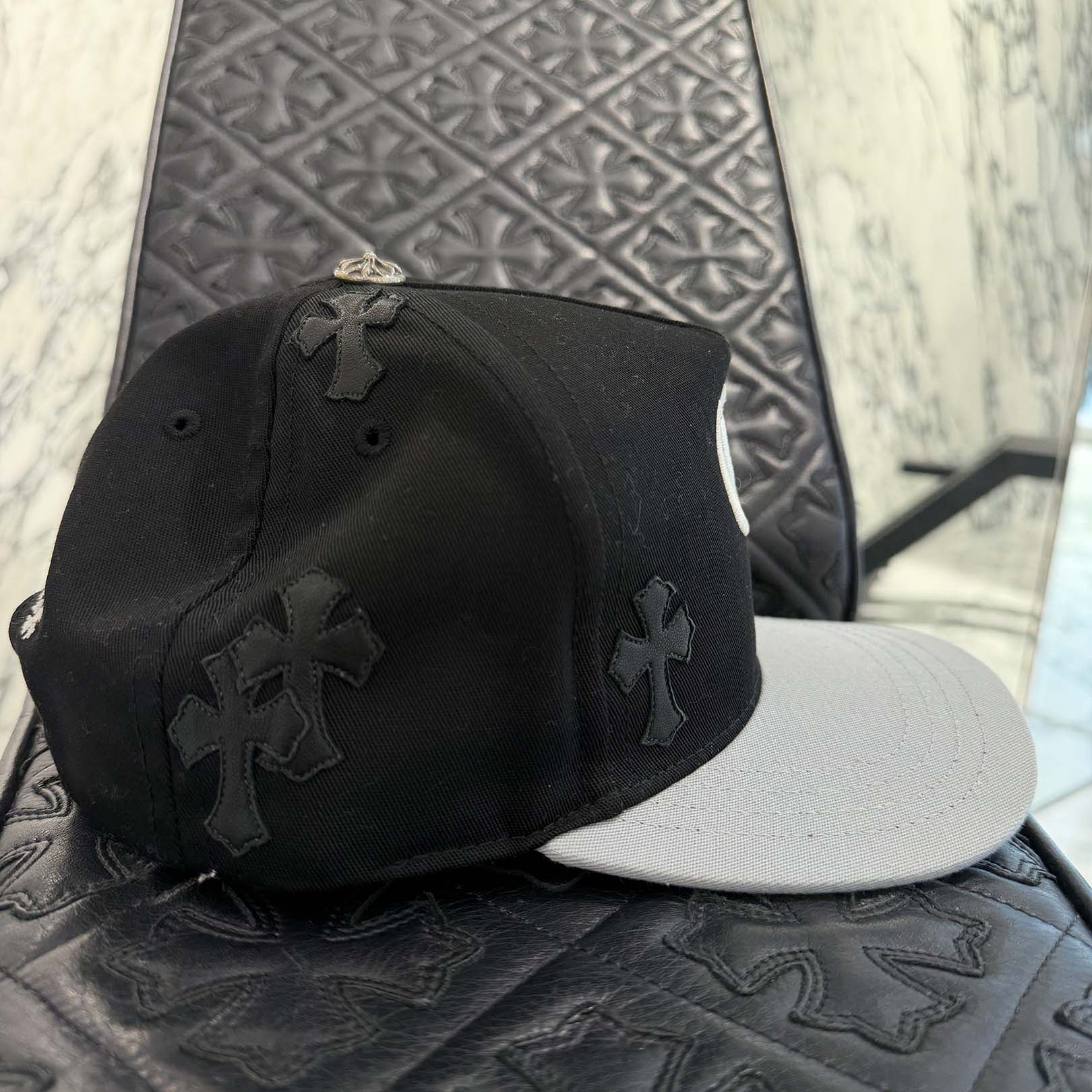 CHROME HEARTS Cemetery Cross Patch Trucker Cap Size ONE SIZE (53-60) クロムハーツ セメタリークロス トラッカーキャップ ONE SIZE (53-60)