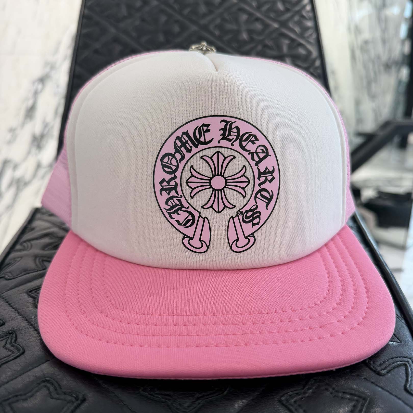 CHROME HEARTS Pink Horseshoe Trucker Cap Size ONE SIZE (53-60) クロムハーツ ピンクホースシュー トラッカーキャップ ONE SIZE (53-60)