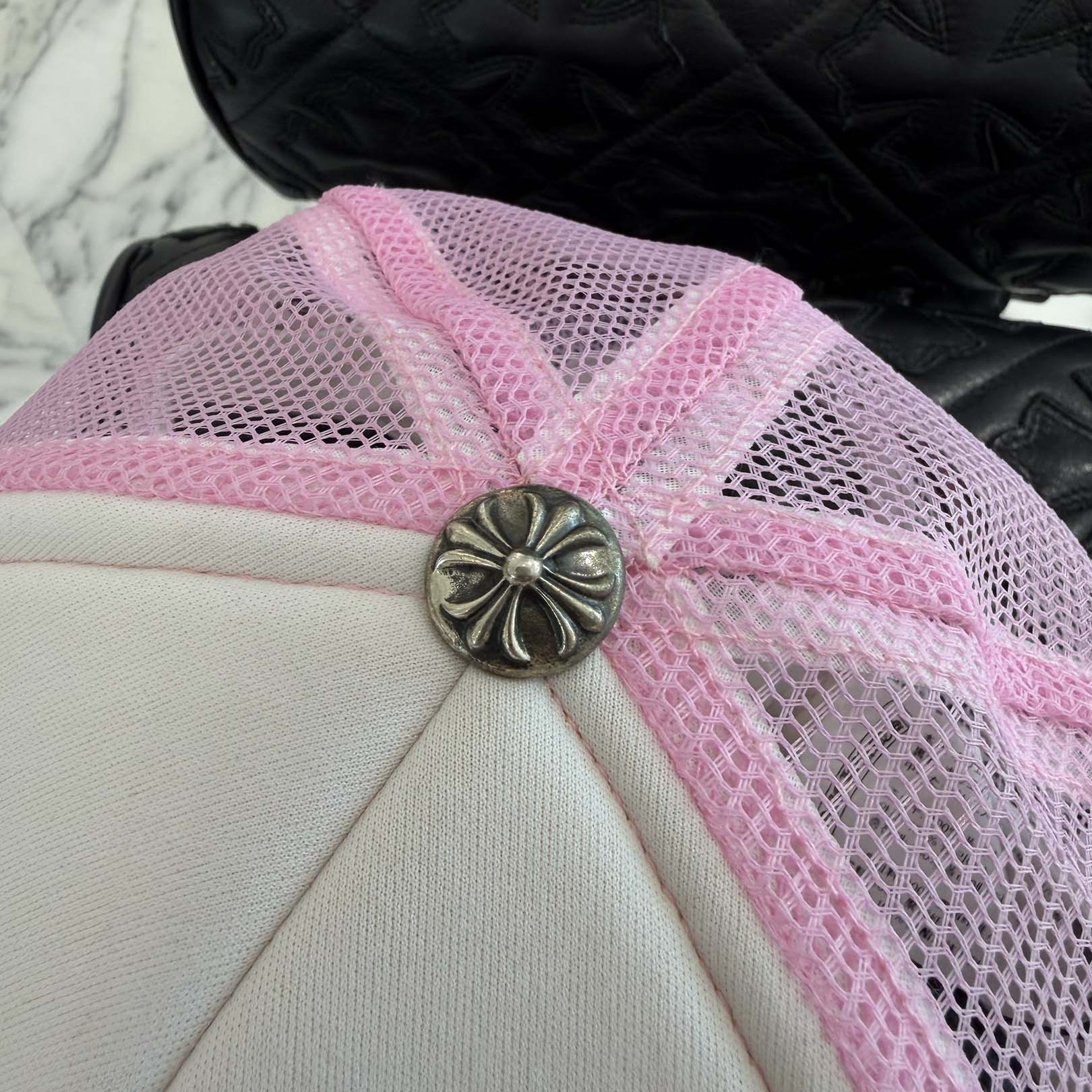 CHROME HEARTS Pink Horseshoe Trucker Cap Size ONE SIZE (53-60) クロムハーツ ピンクホースシュー トラッカーキャップ ONE SIZE (53-60)