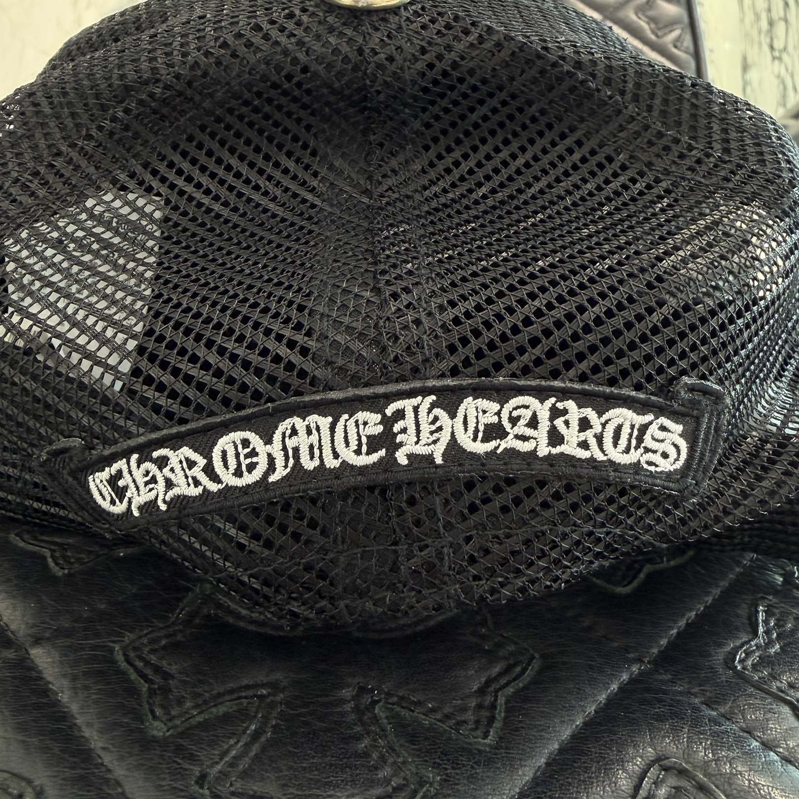 CHROME HEARTS Camo Triple Cross Leather Patch Trucker Cap ONE SIZE (51-61) クロムハーツ カモ トリプルクロス レザーパッチ トラッカーキャップ サイズONE SIZE (51-61)