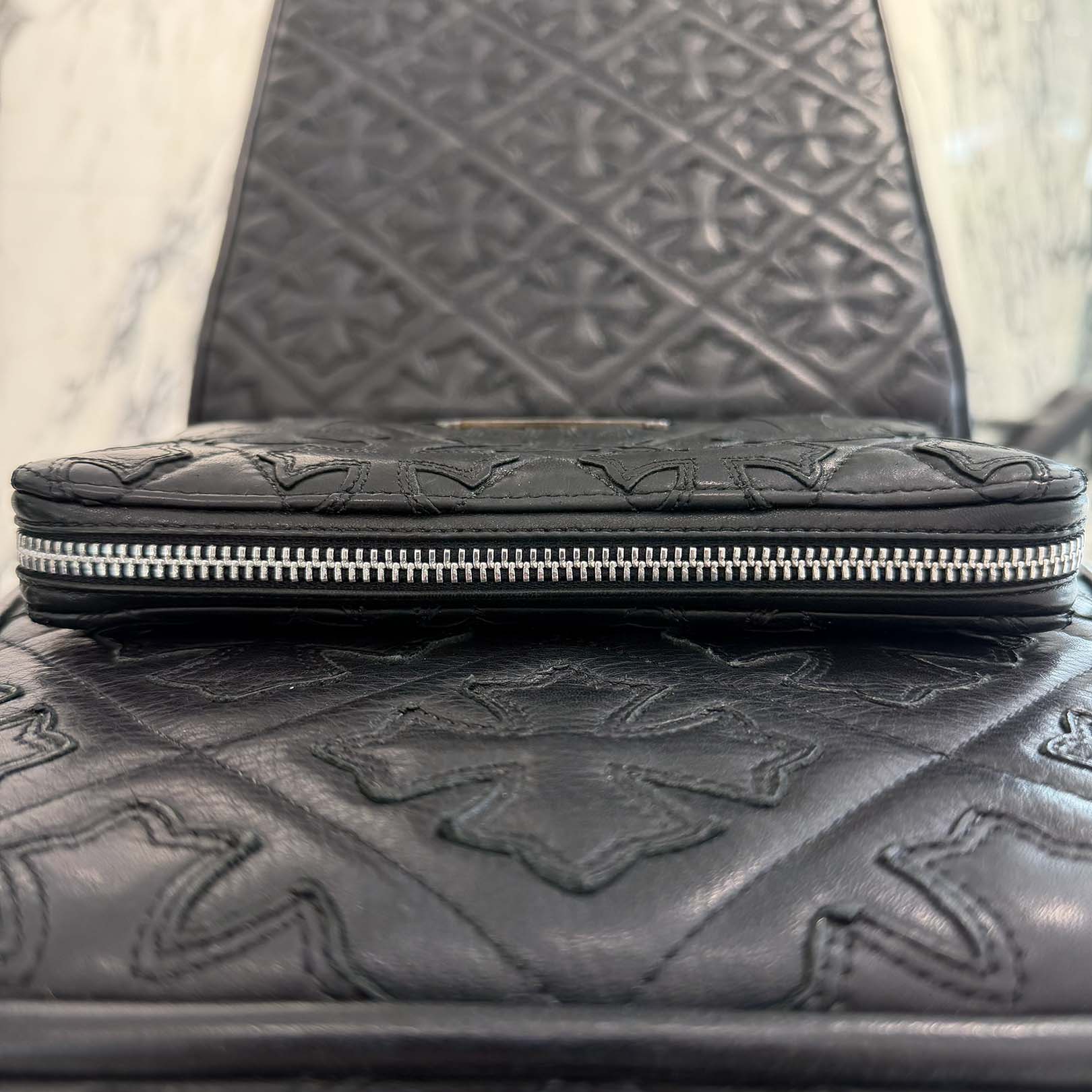 CHROME HEARTS Cemetery Cross Leather Patch Quilting Leather Wallet クロムハーツ セメタリークロス レザーパッチ キルティングレザー ウォレット