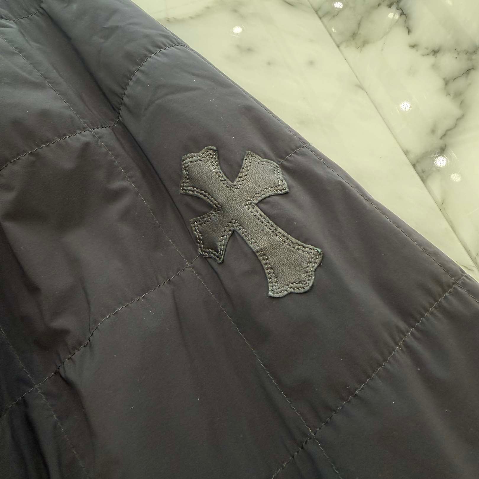 CHROME HEARTS Y NOT DAMAGED GOODS Leather Cross Patch Quilted Nylon Jacket Size XL クロムハーツ ワイノット ダメージド グッズ レザークロスパッチ キルティングナイロンジャケット サイズXL