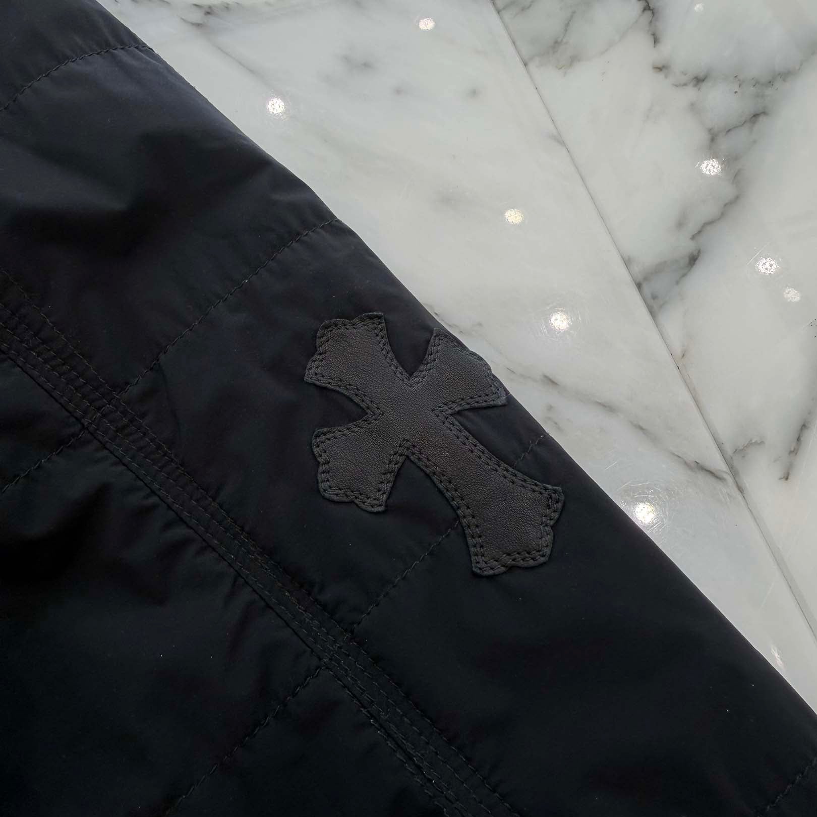 CHROME HEARTS Y NOT DAMAGED GOODS Leather Cross Patch Quilted Nylon Jacket Size XL クロムハーツ ワイノット ダメージド グッズ レザークロスパッチ キルティングナイロンジャケット サイズXL