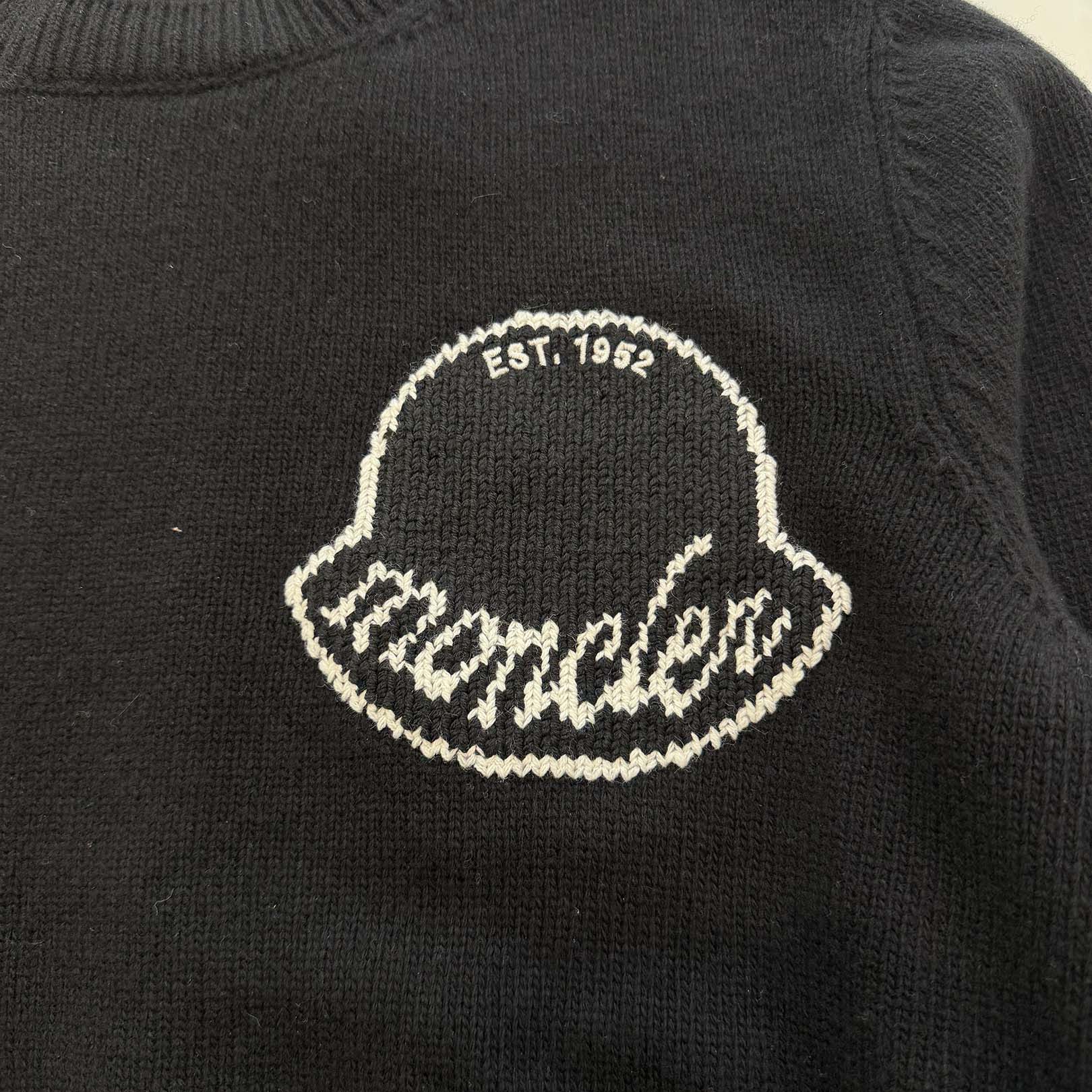 MONCLER 2025AW Logo Embroidered Wool Knit Sweater K20919C00004 M1242 Size M モンクレール ロゴ刺繍ウールニットセーター サイズM