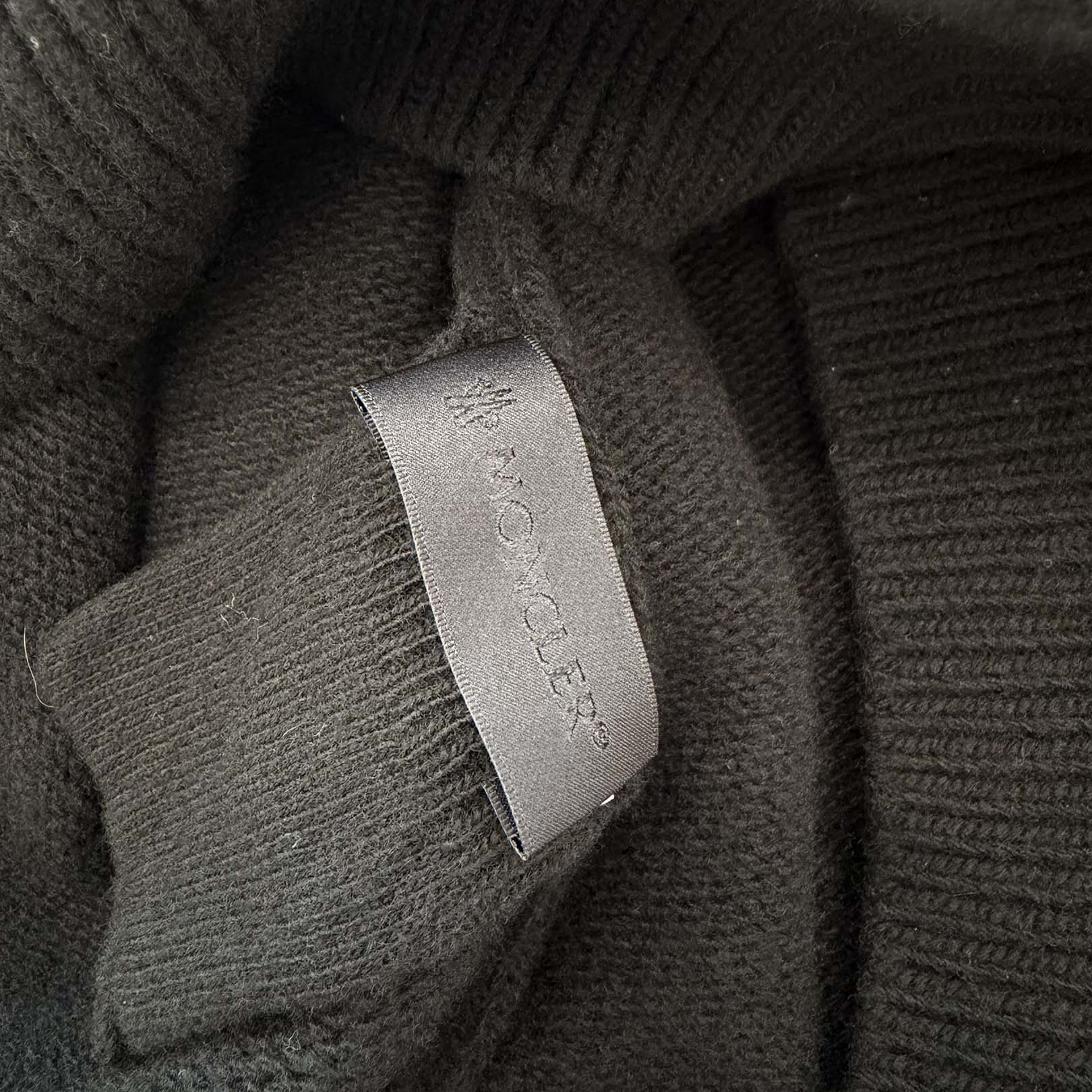 MONCLER 2025AW Logo Embroidered Wool Knit Sweater K20919C00004 M1242 Size M モンクレール ロゴ刺繍ウールニットセーター サイズM