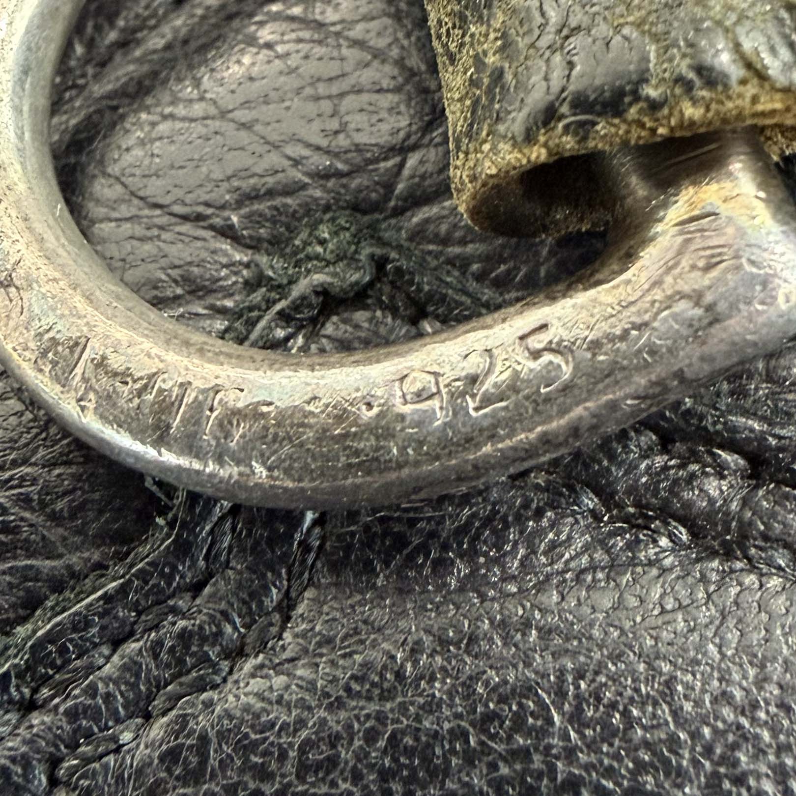 クロムハーツ クロスボール ボタン レザー ベルトループ BELT LOOP CHROME HEARTS Cross Ball Button Leather Belt Loop クロムハーツ