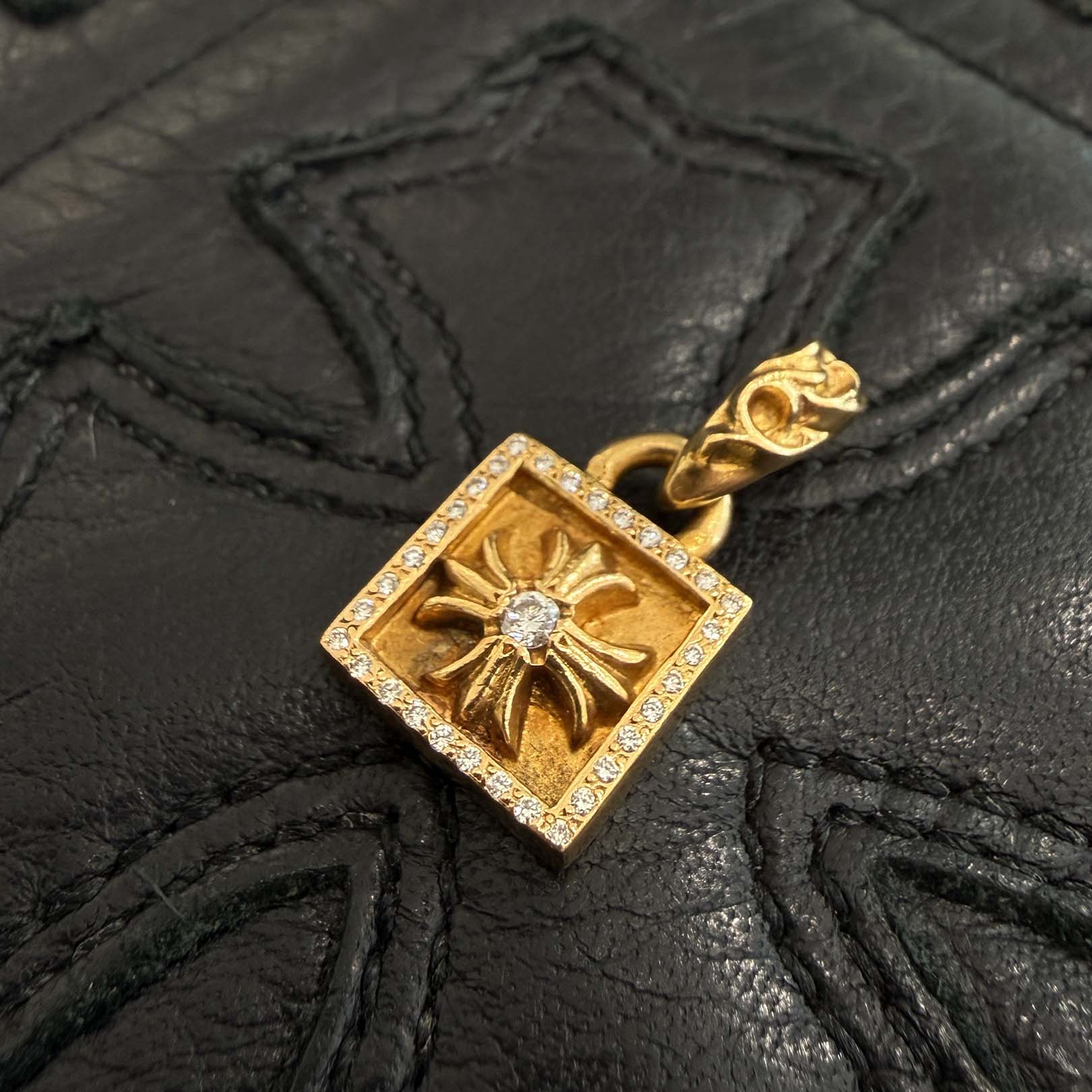 CHROME HEARTS 22K FRAMED CH PLUS Charm Pave Diamond クロムハーツ 22K フレームド CHプラス チャーム パヴェダイヤモンド