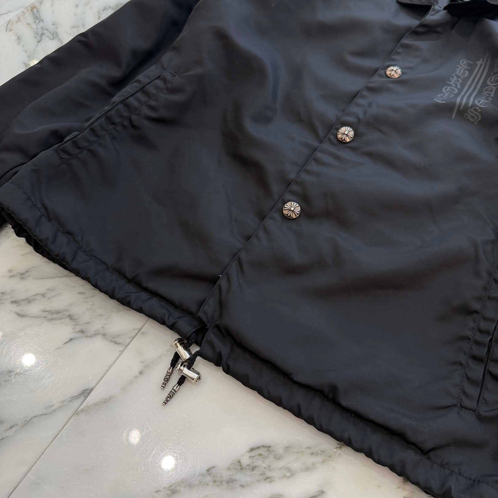 CHROME HEARTS RIGGINS FBRC English Print Nylon Coach Jacket Size M クロムハーツ リギンズ ファブリック イングリッシュ プリント ナイロンコーチジャケット サイズM