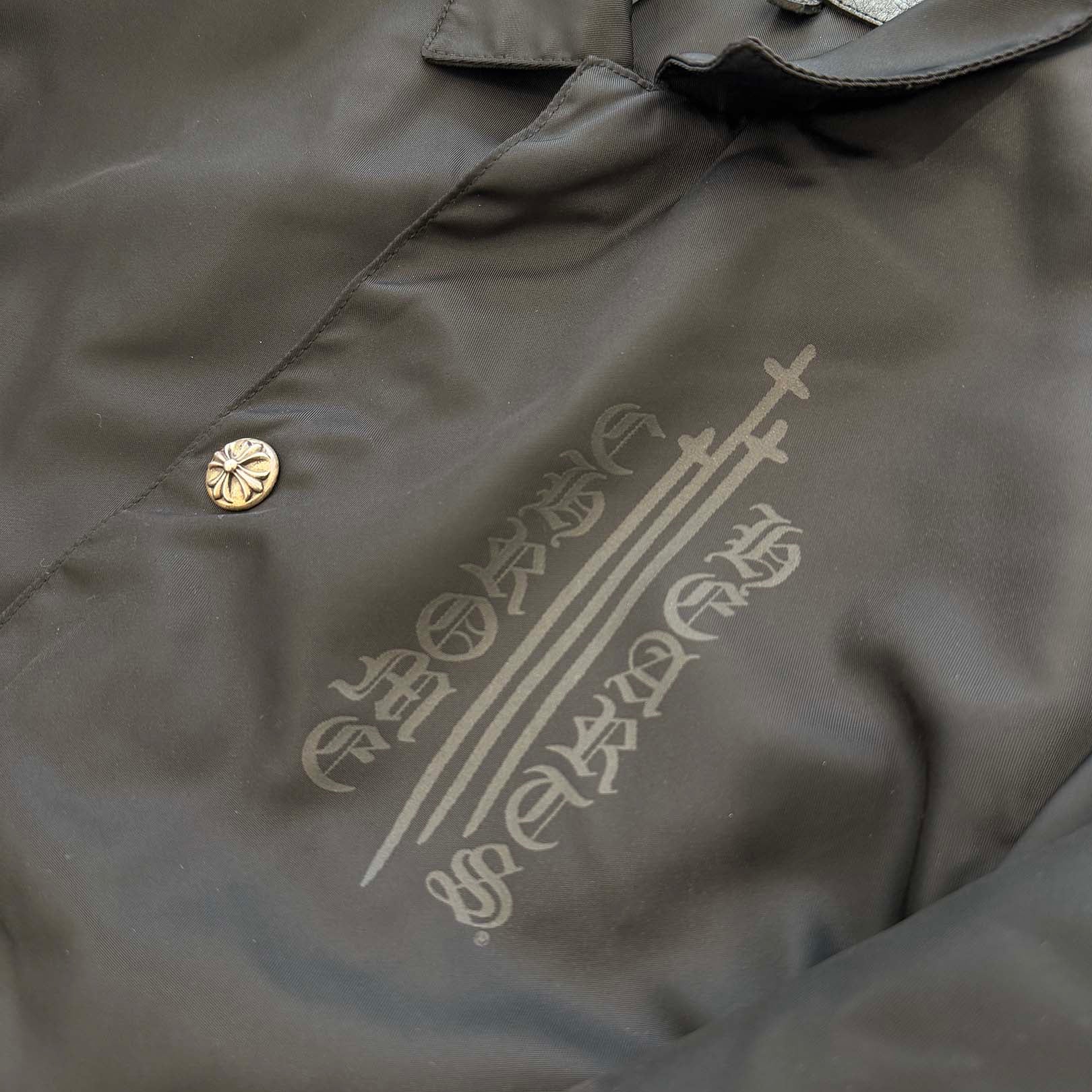 CHROME HEARTS RIGGINS FBRC English Print Nylon Coach Jacket Size M クロムハーツ リギンズ ファブリック イングリッシュ プリント ナイロンコーチジャケット サイズM