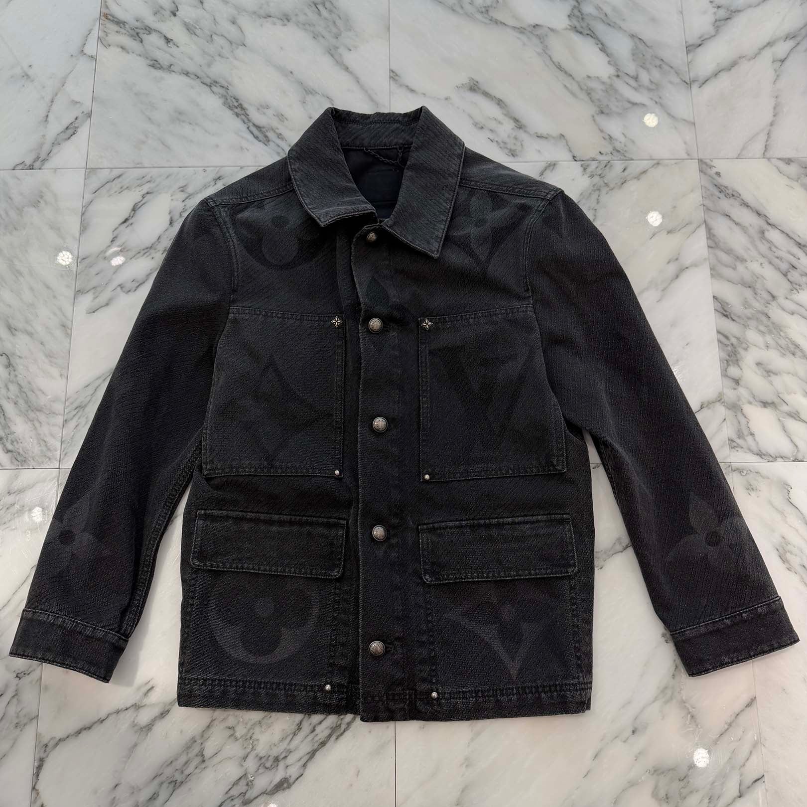 LOUIS VUITTON 2025SS Giant Monogram Denim Jacket HSA15W Size 46 ルイヴィトン ジャイアントモノグラム デニムジャケット サイズ46