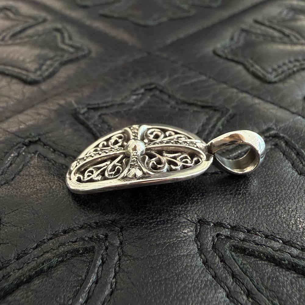 CHROME HEARTS Classic Oval Cross Charm Pave Diamond クロムハーツ