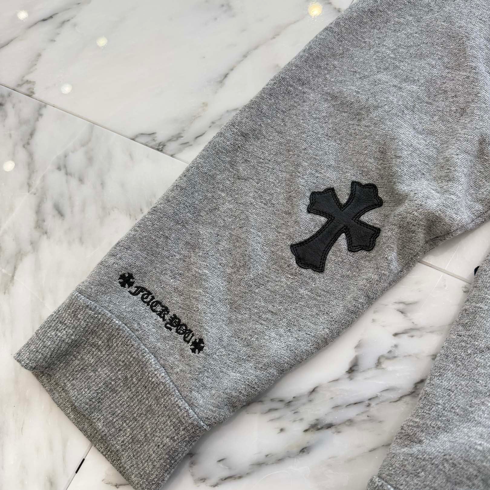 CHROME HEARTS Y NOT Cemetery Cross Leather Patch Pullover Hoodie Size M クロムハーツ ワイノット セメタリークロスレザーパッチ プルオーバーフーディ サイズM