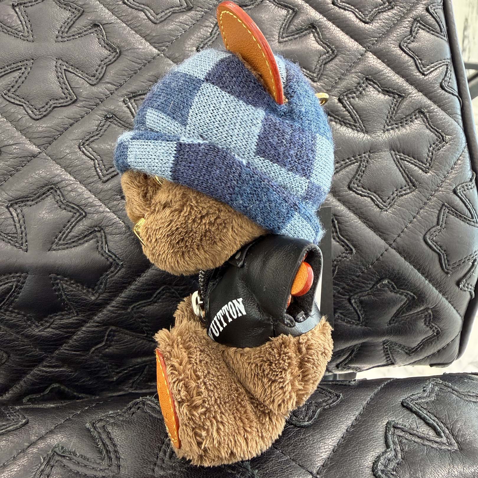 LOUIS VUITTON Bag Charm LV Louis Bear S00 M03206 ルイヴィトン