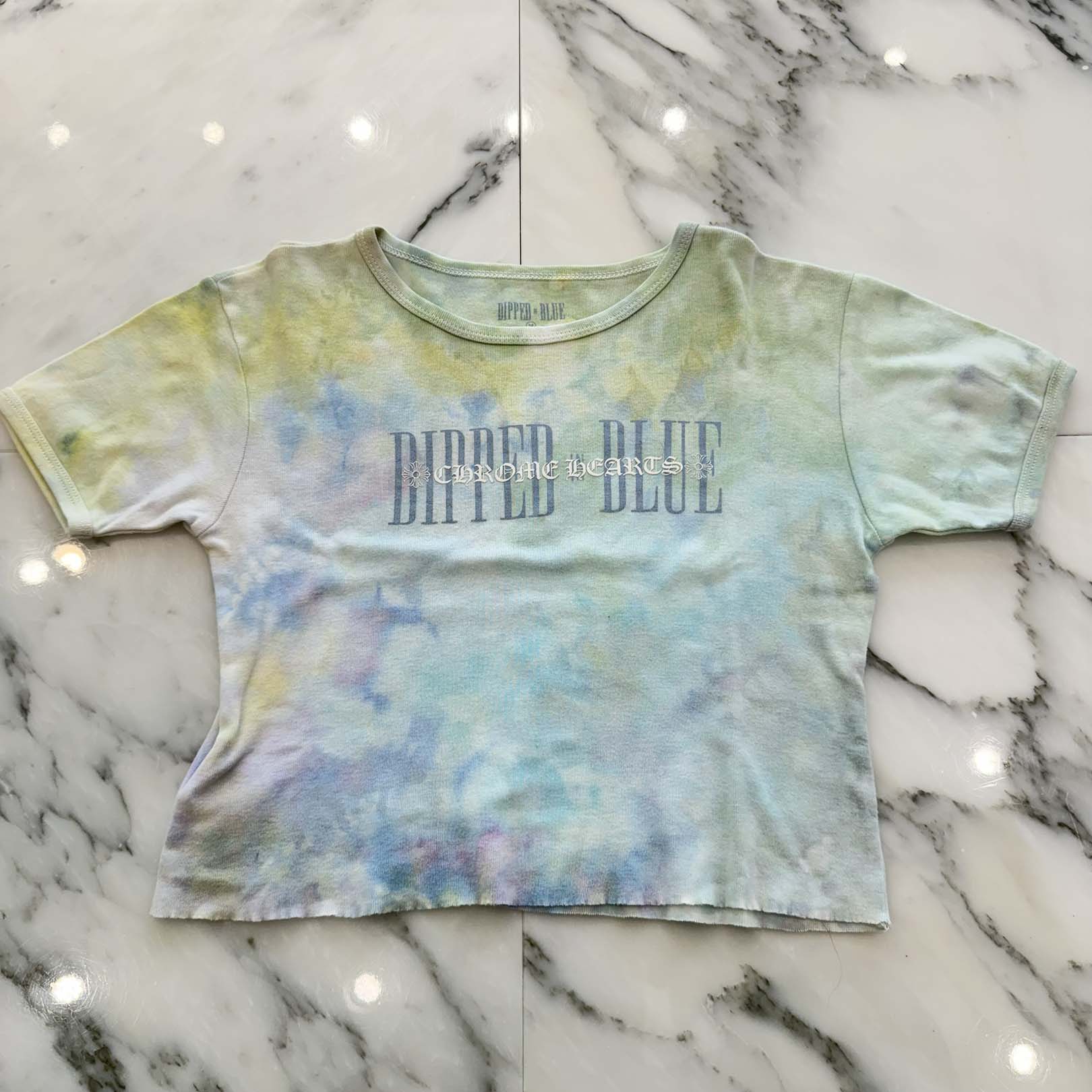 CHROME HEARTS × DIPPED IN BLUE Tie Dye Logo Print Cropped Tee Size M クロムハーツ × ディップドインブルー タイダイ柄 ロゴプリント クロップド Tシャツ サイズM
