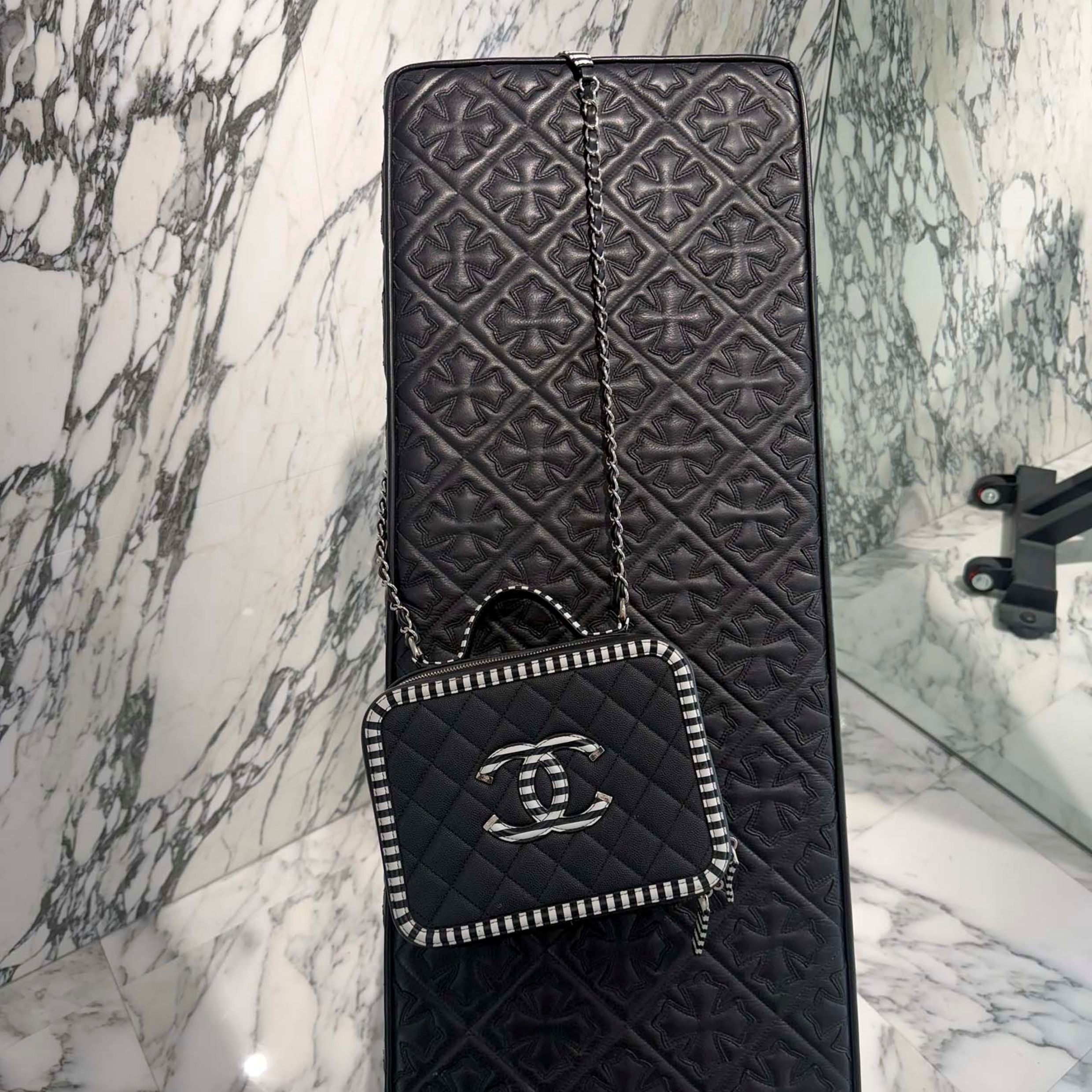 CHANEL CC Filigree Matelassé Chain Shoulder Vanity Bag A93342 シャネル CCフィリグリー マトラッセ チェーンショルダー バニティバッグ
