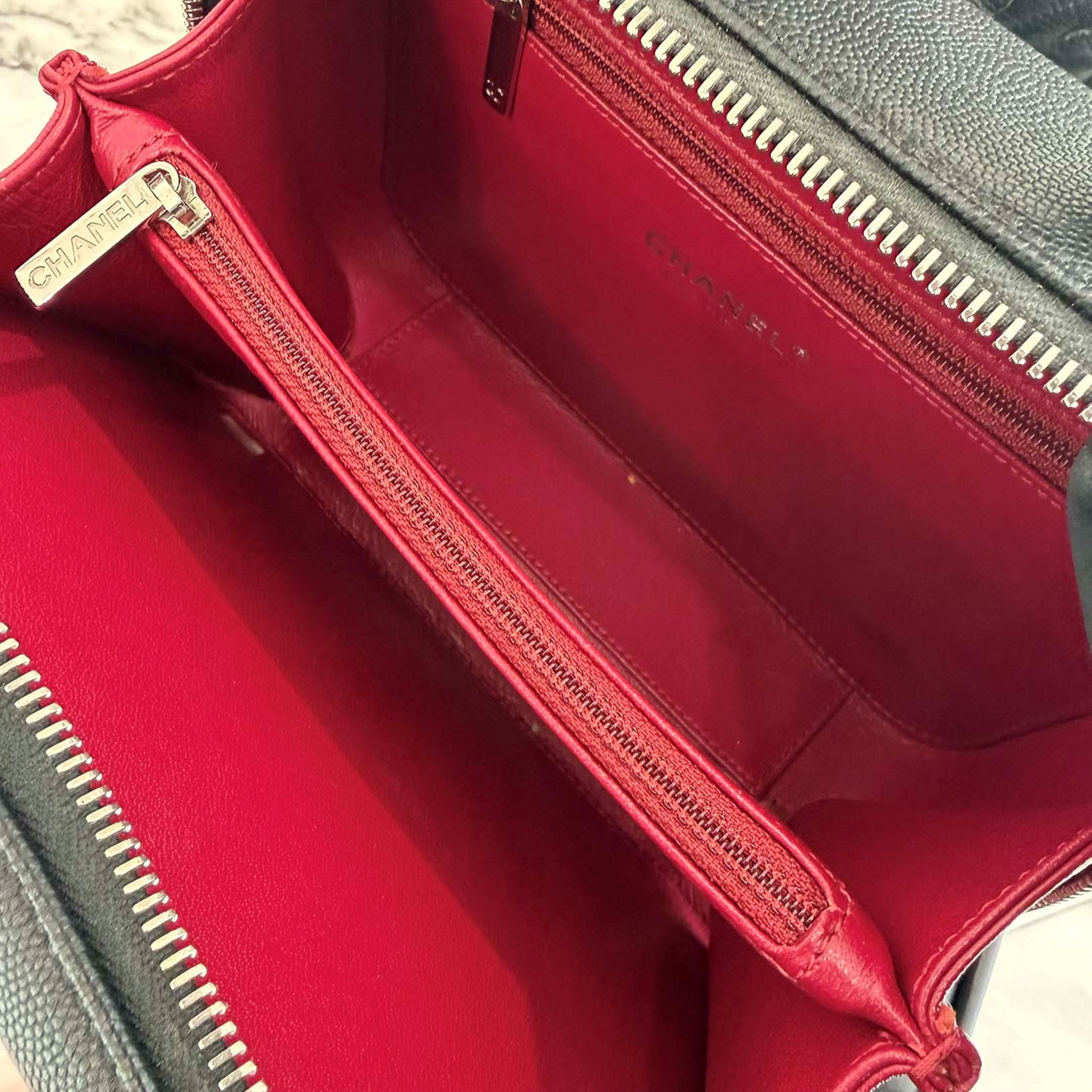 CHANEL CC Filigree Matelassé Chain Shoulder Vanity Bag A93342 シャネル CCフィリグリー マトラッセ チェーンショルダー バニティバッグ